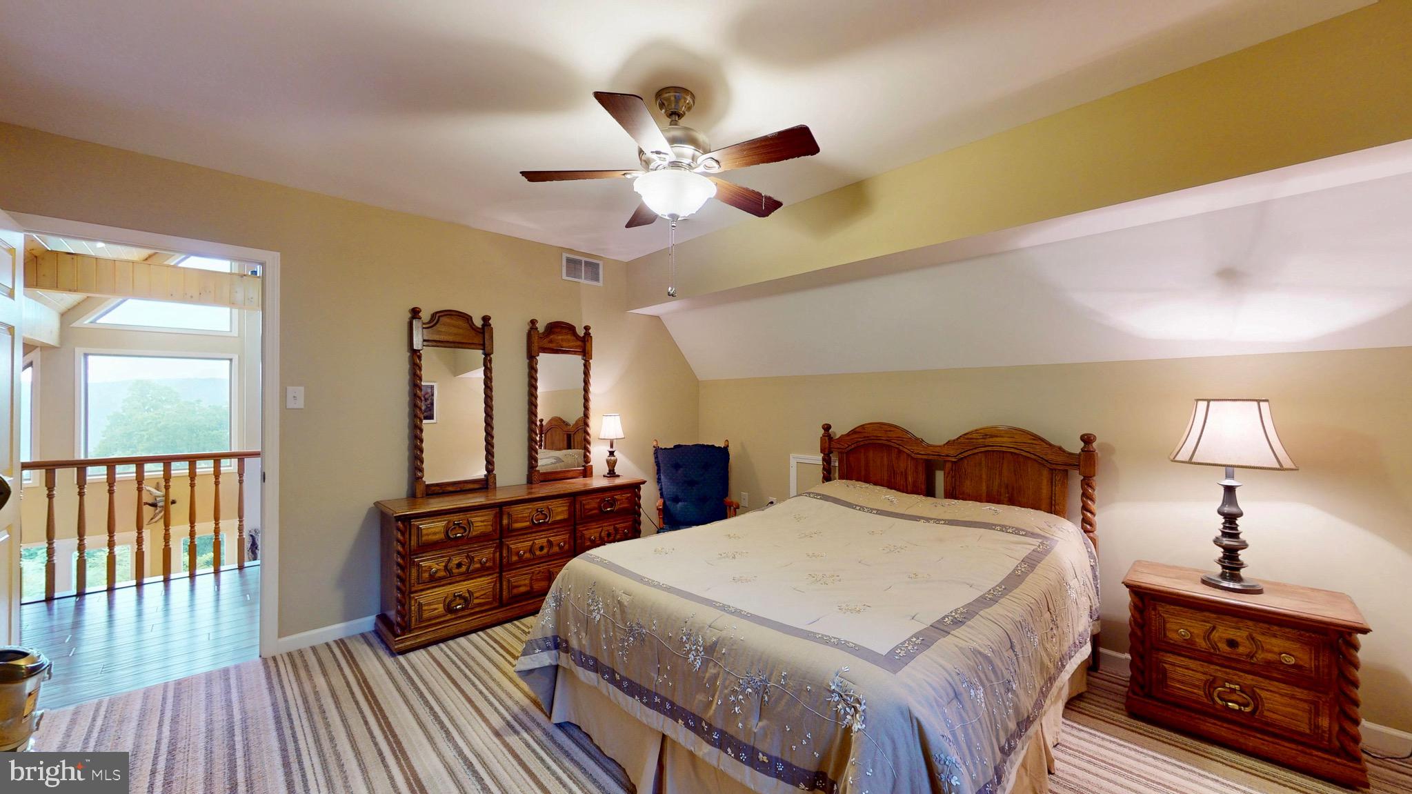 EAGLE'S ROOST - Residential