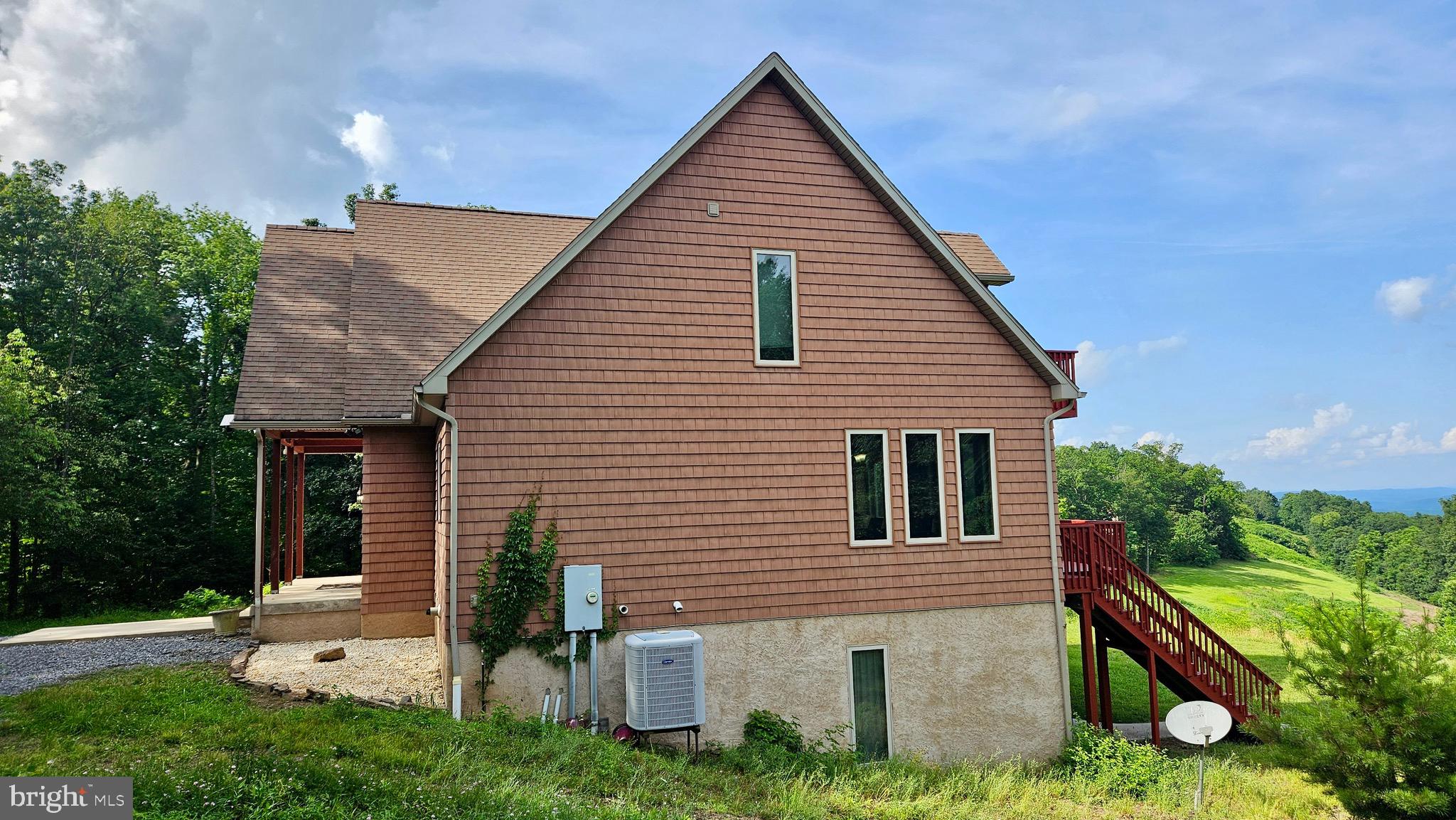 EAGLE'S ROOST - Residential