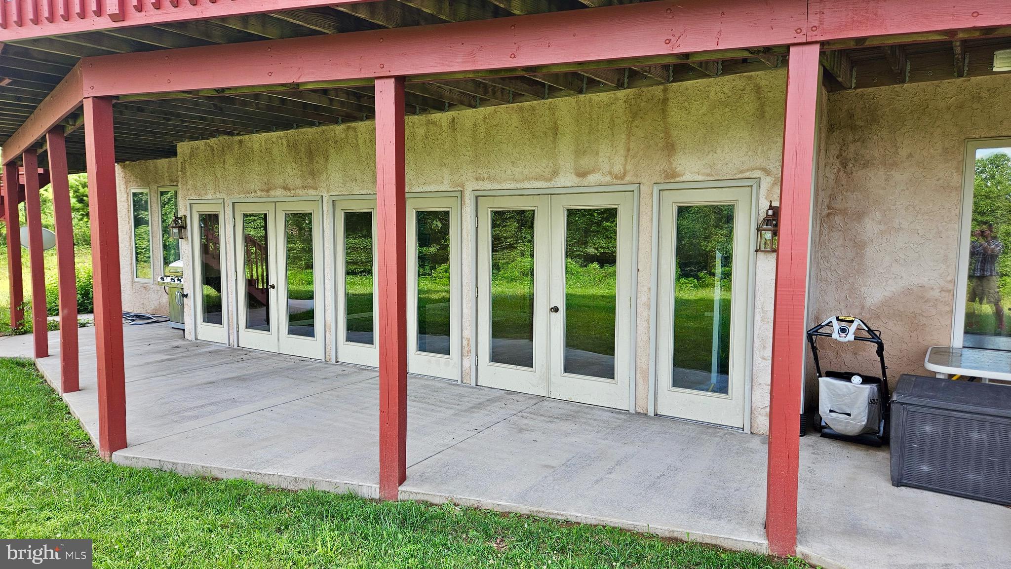 EAGLE'S ROOST - Residential