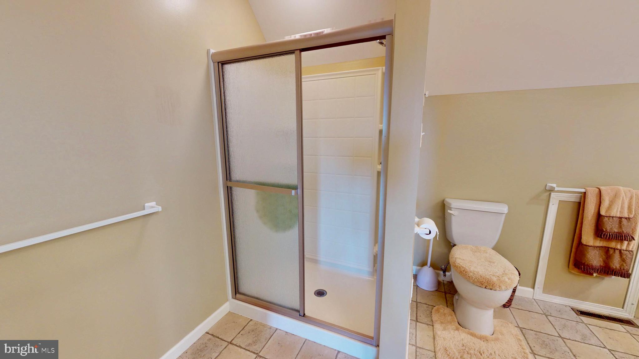 EAGLE'S ROOST - Residential