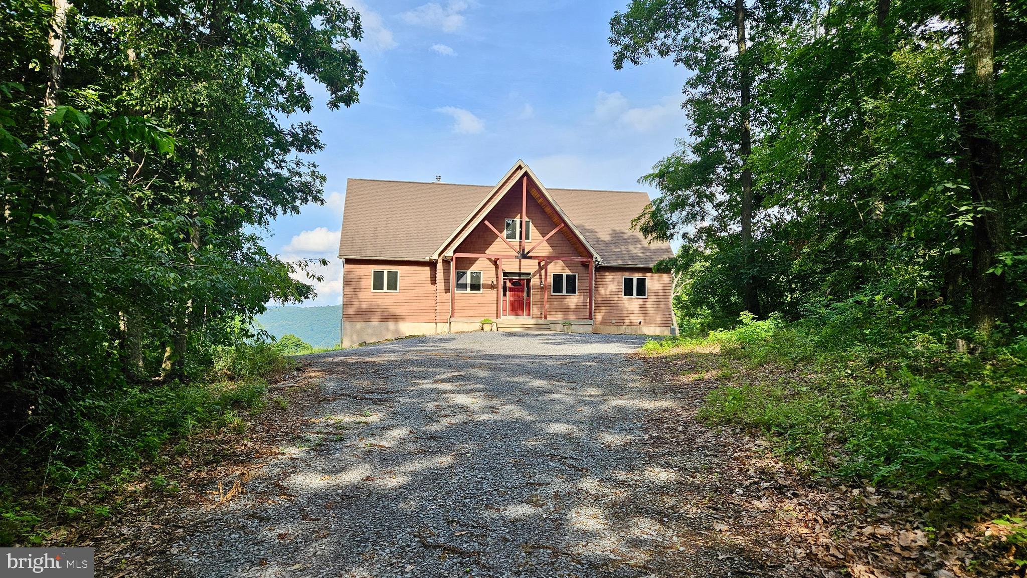 EAGLE'S ROOST - Residential