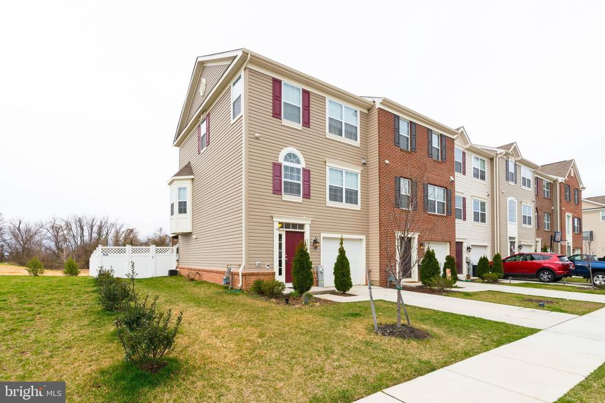 This newer end of group townhouse offers a spacious and open floor plan. You'll love this beautiful home located close to a Marina and Restaurant. This one has it all, stainless steel appliances, granite, 42 " cabinets. Lower level is bright and sunny with sliders to the fenced back yard.