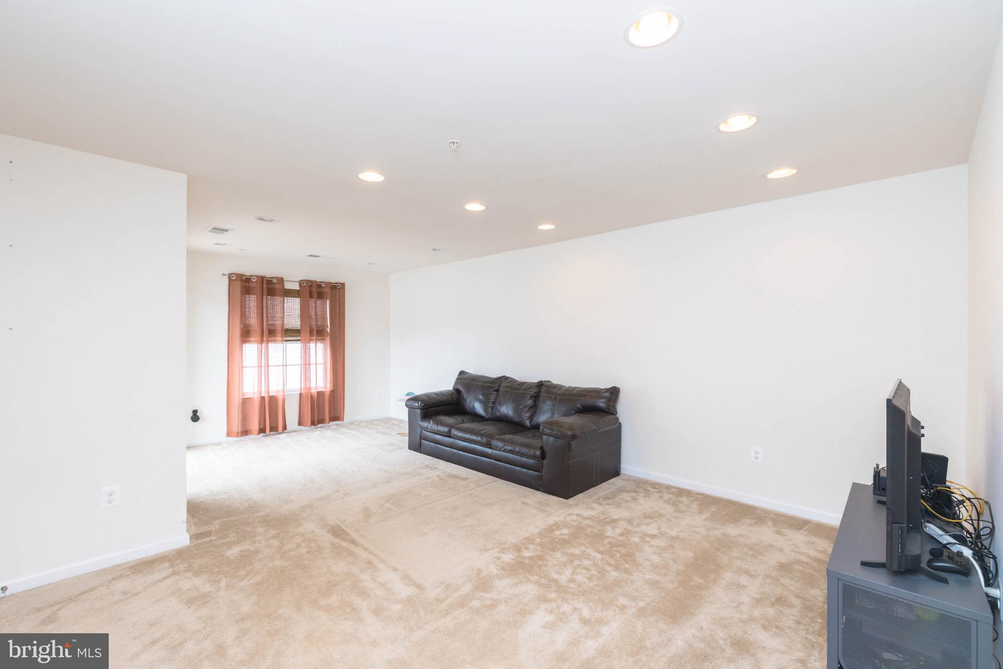 LAKES AT STANSBURY SHORE - Residential