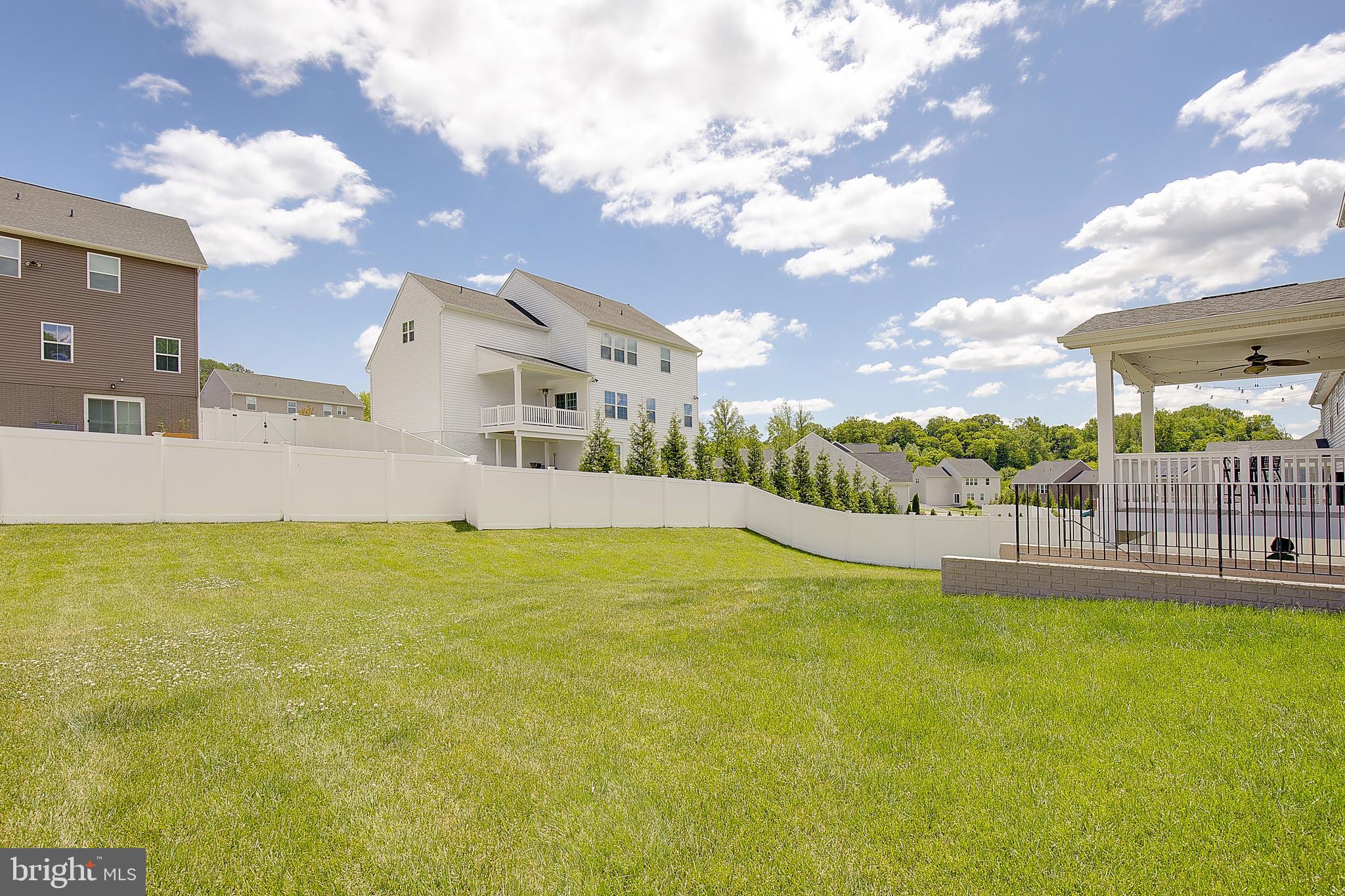 HERITAGE WOODS - Residential