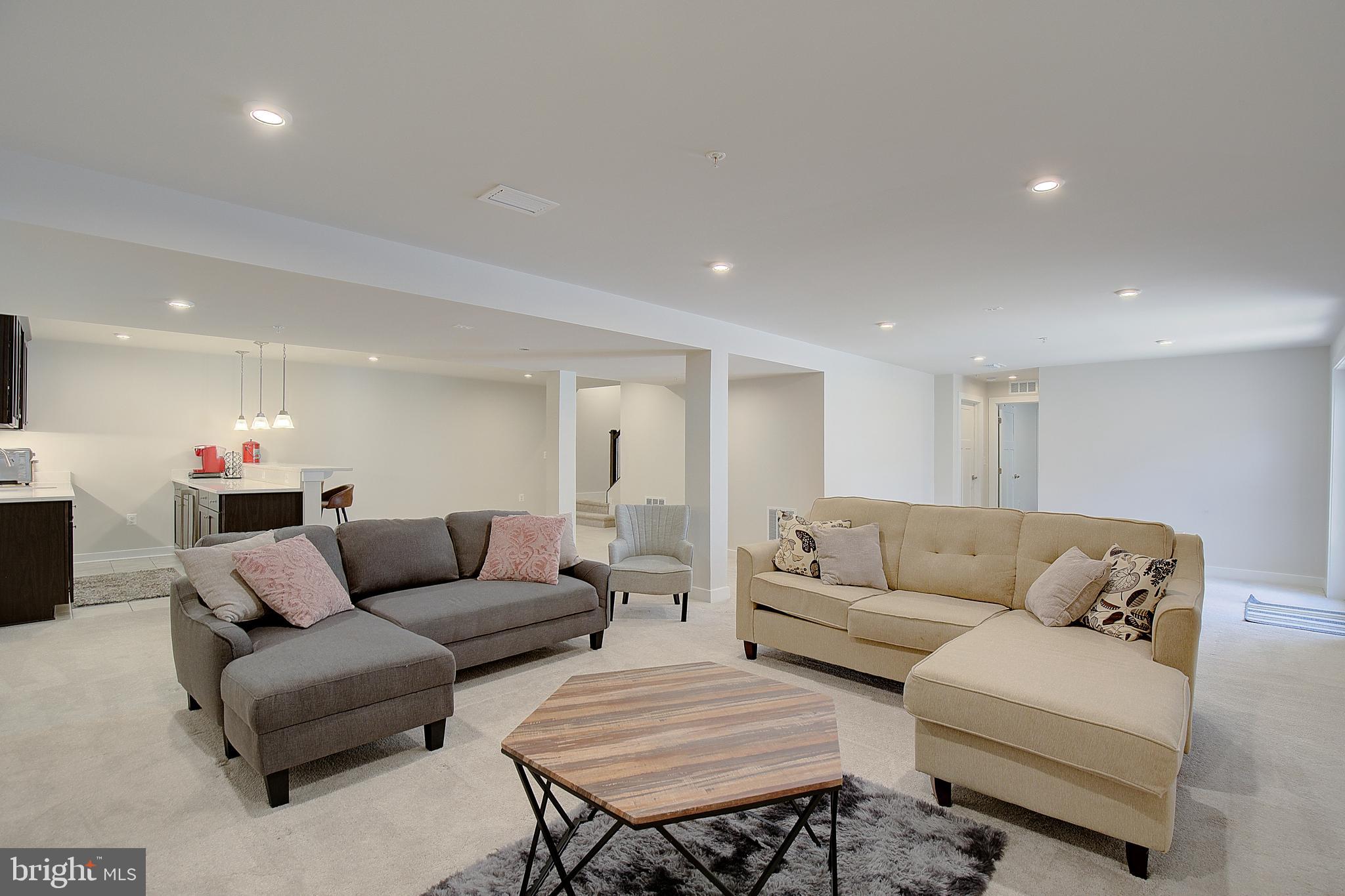 HERITAGE WOODS - Residential