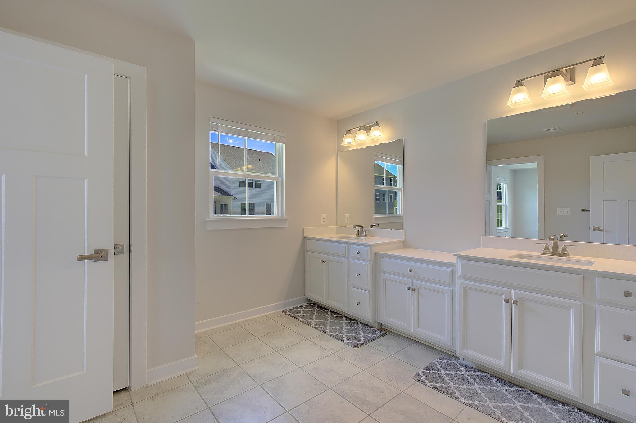 HERITAGE WOODS - Residential