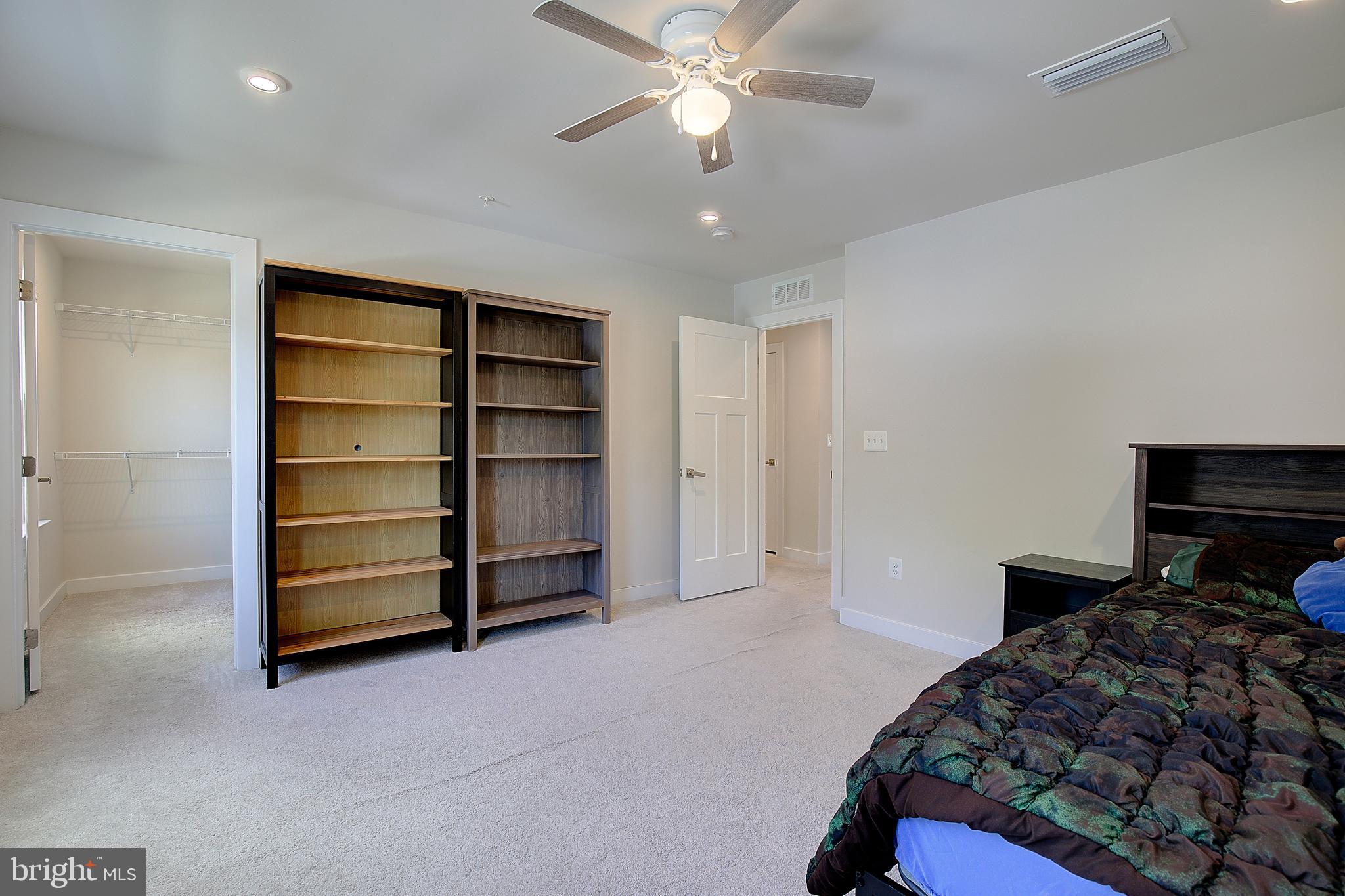HERITAGE WOODS - Residential