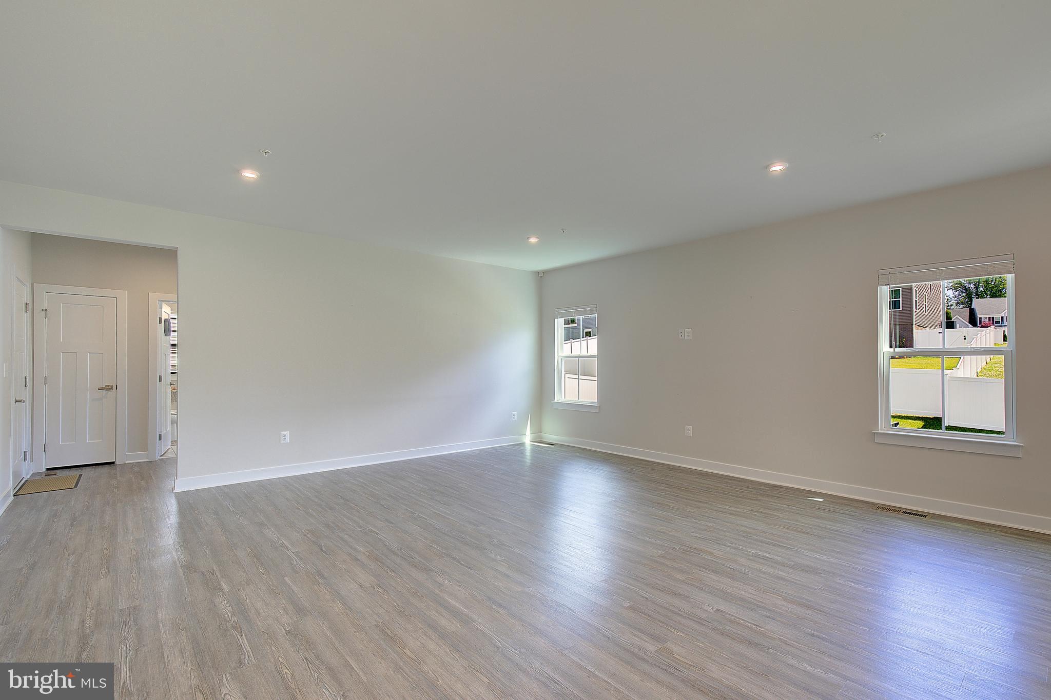 HERITAGE WOODS - Residential