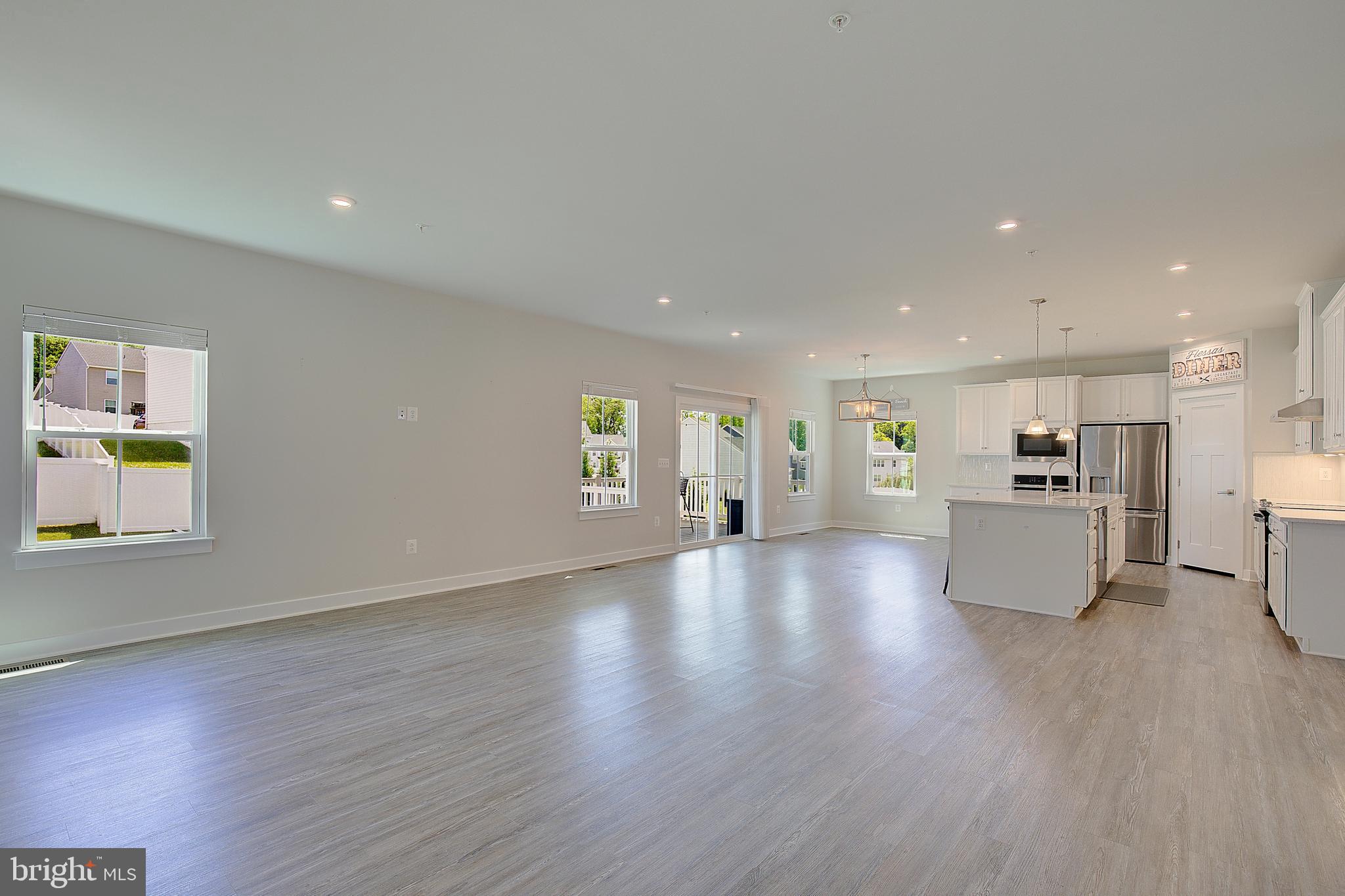 HERITAGE WOODS - Residential