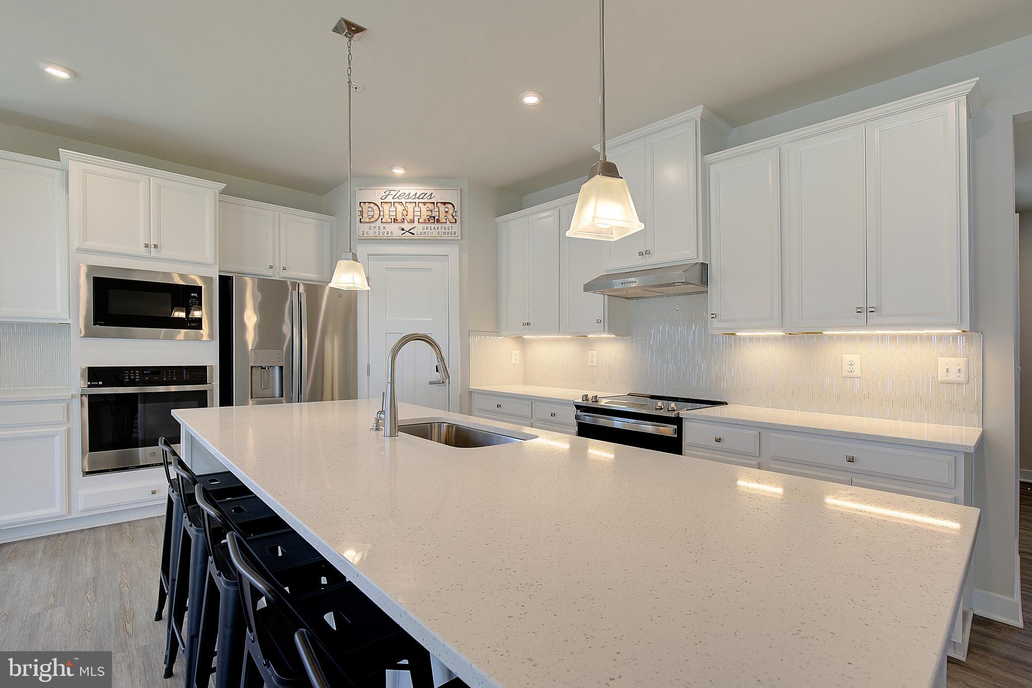 HERITAGE WOODS - Residential