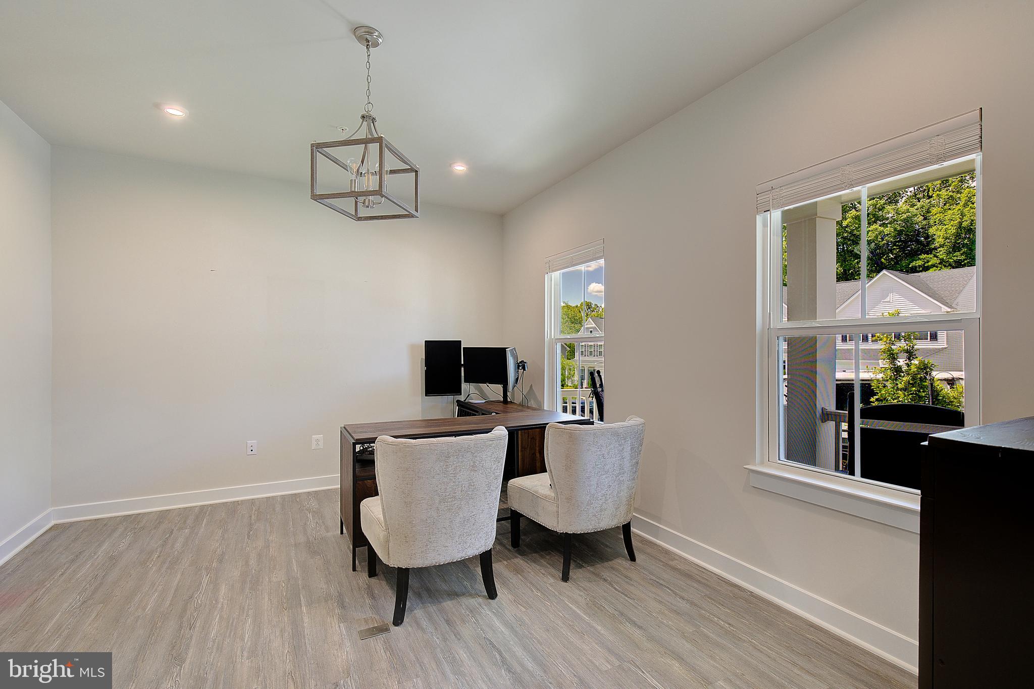 HERITAGE WOODS - Residential