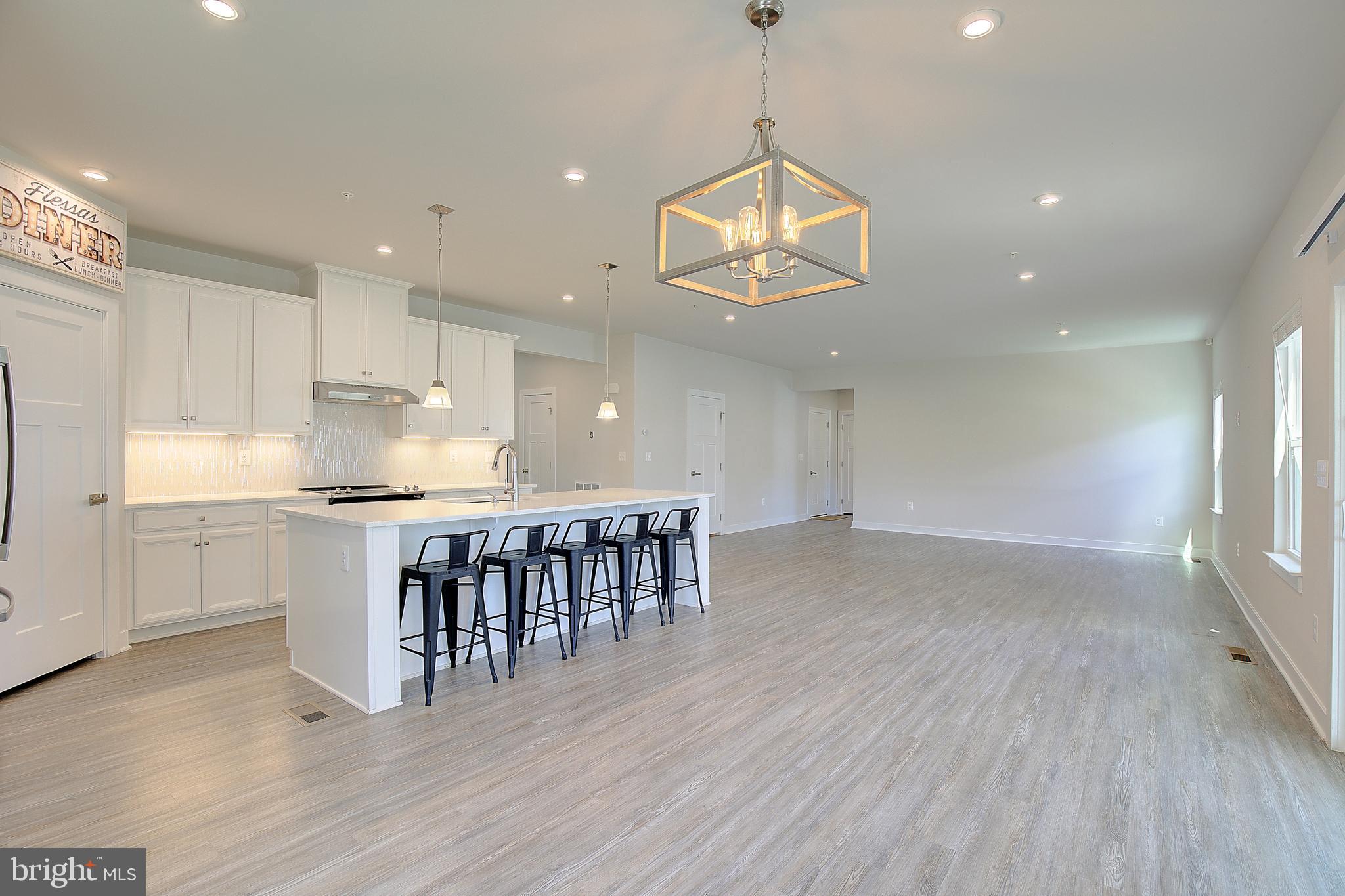 HERITAGE WOODS - Residential