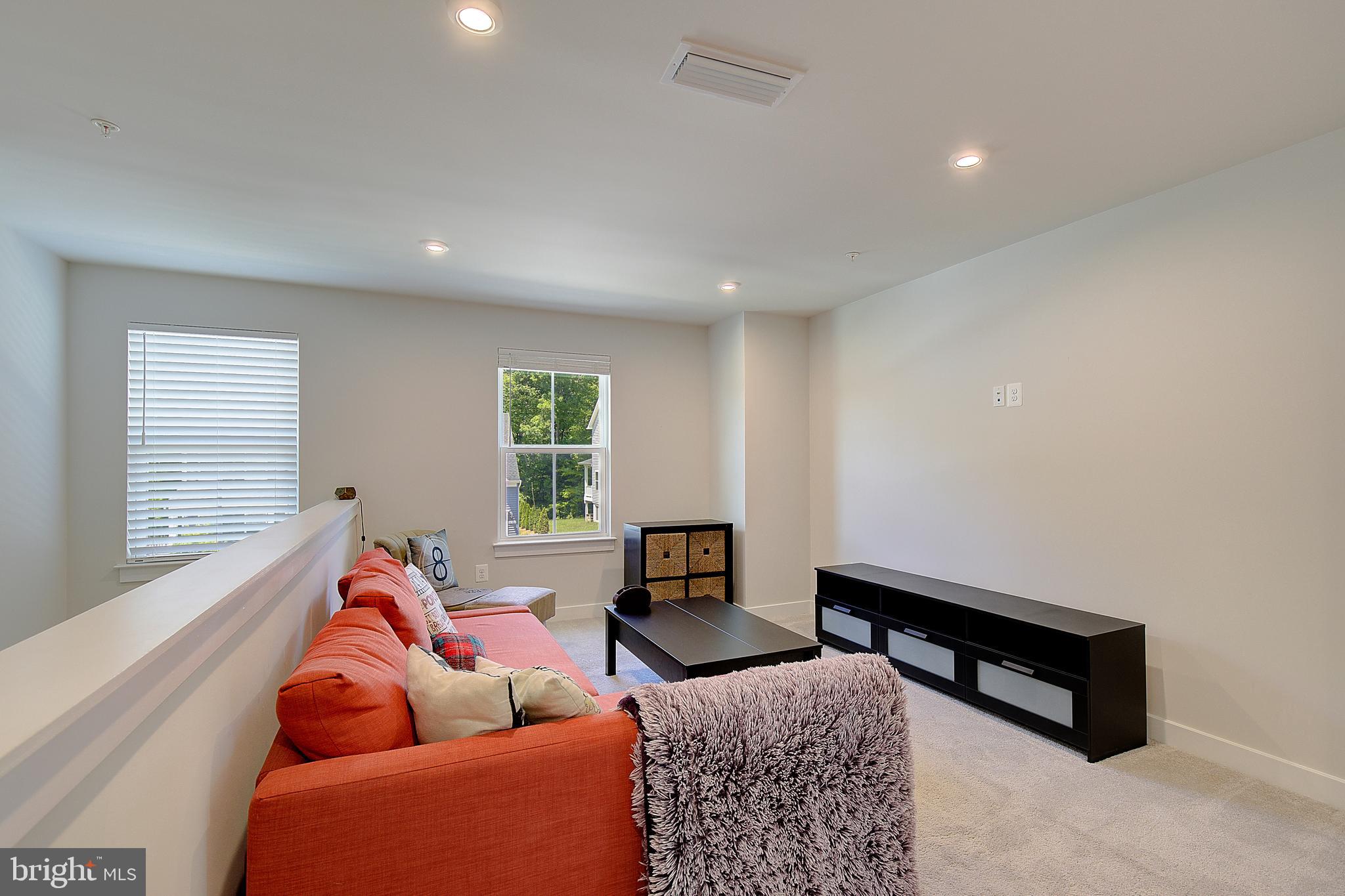 HERITAGE WOODS - Residential