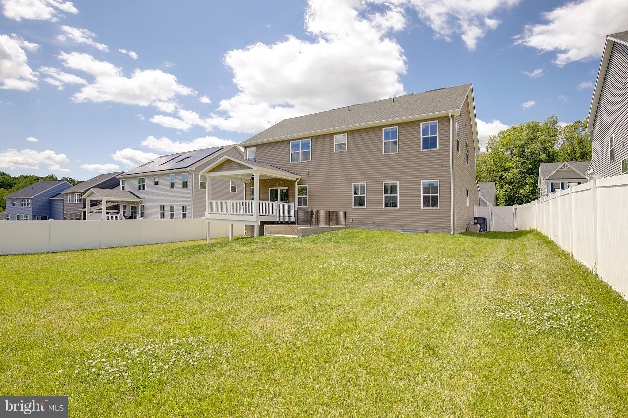 HERITAGE WOODS - Residential