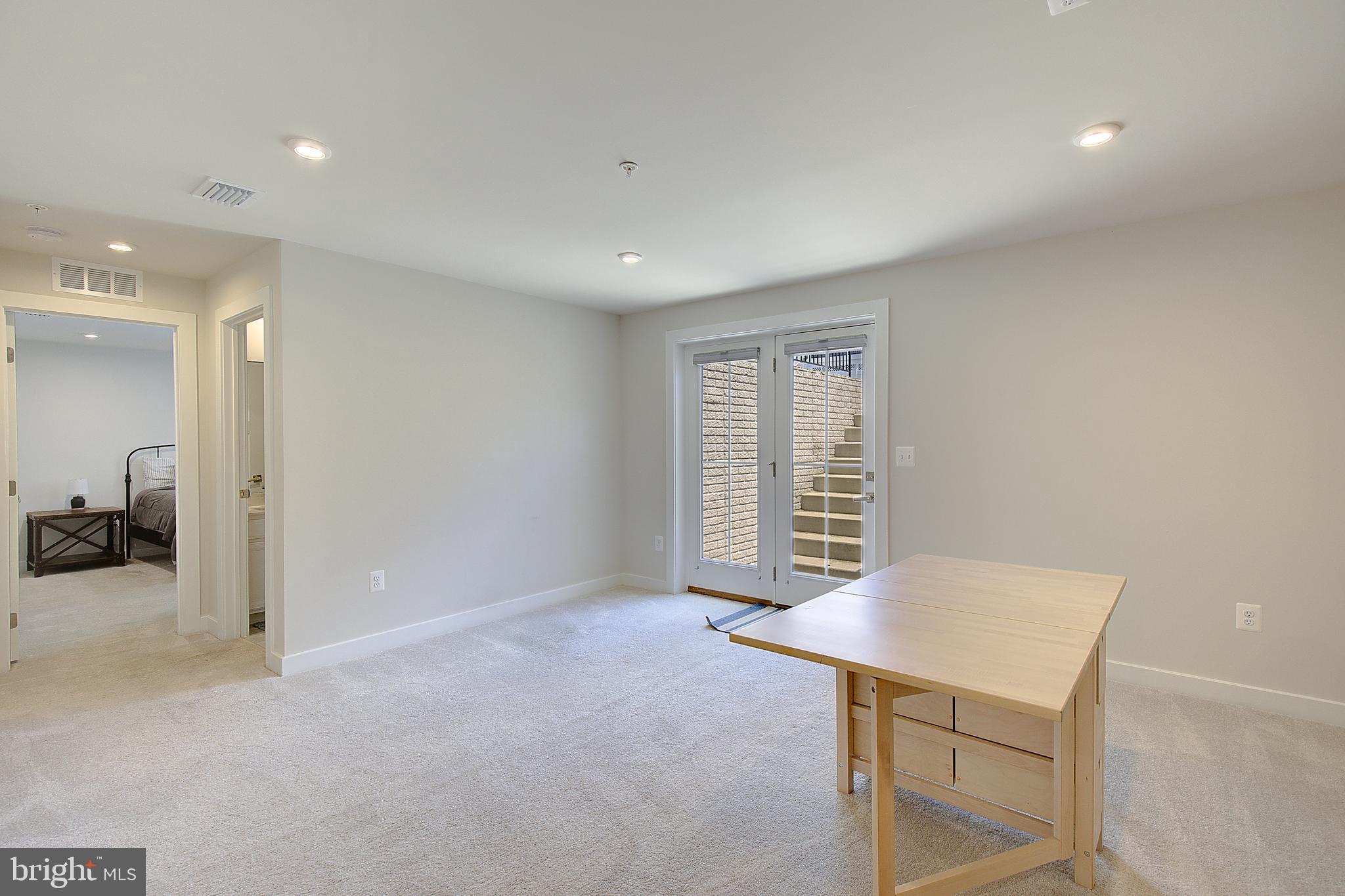 HERITAGE WOODS - Residential