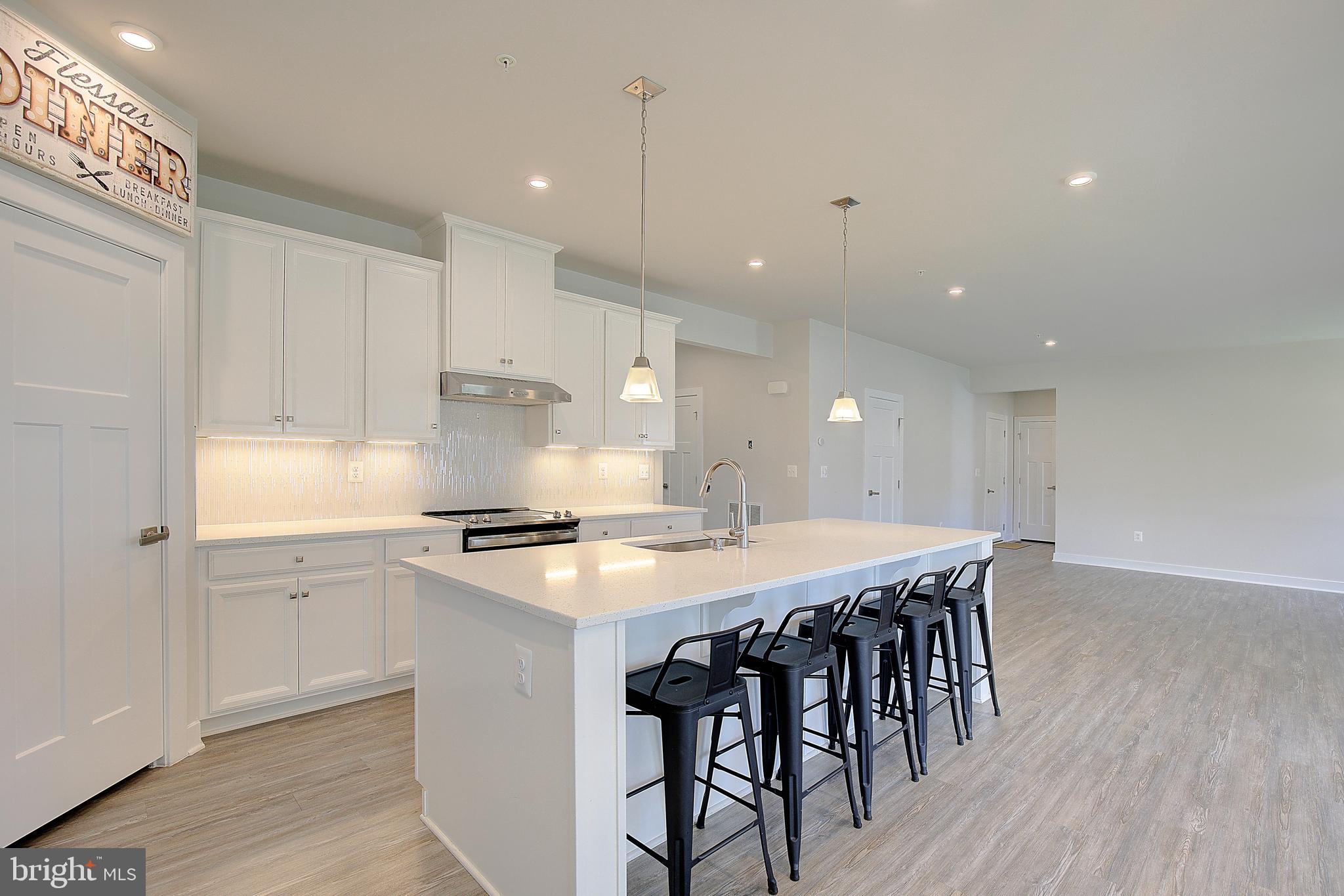 HERITAGE WOODS - Residential
