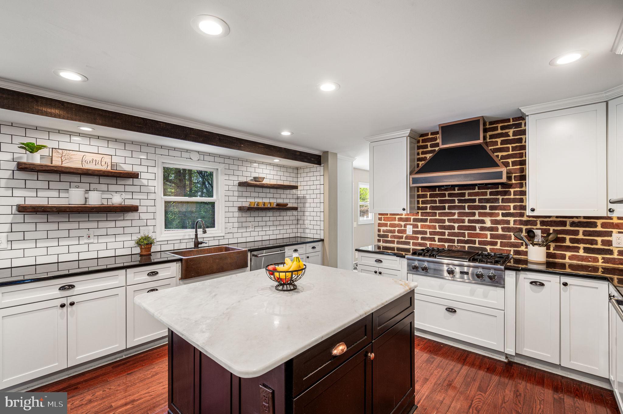 SOMERSET LAKE - Residential