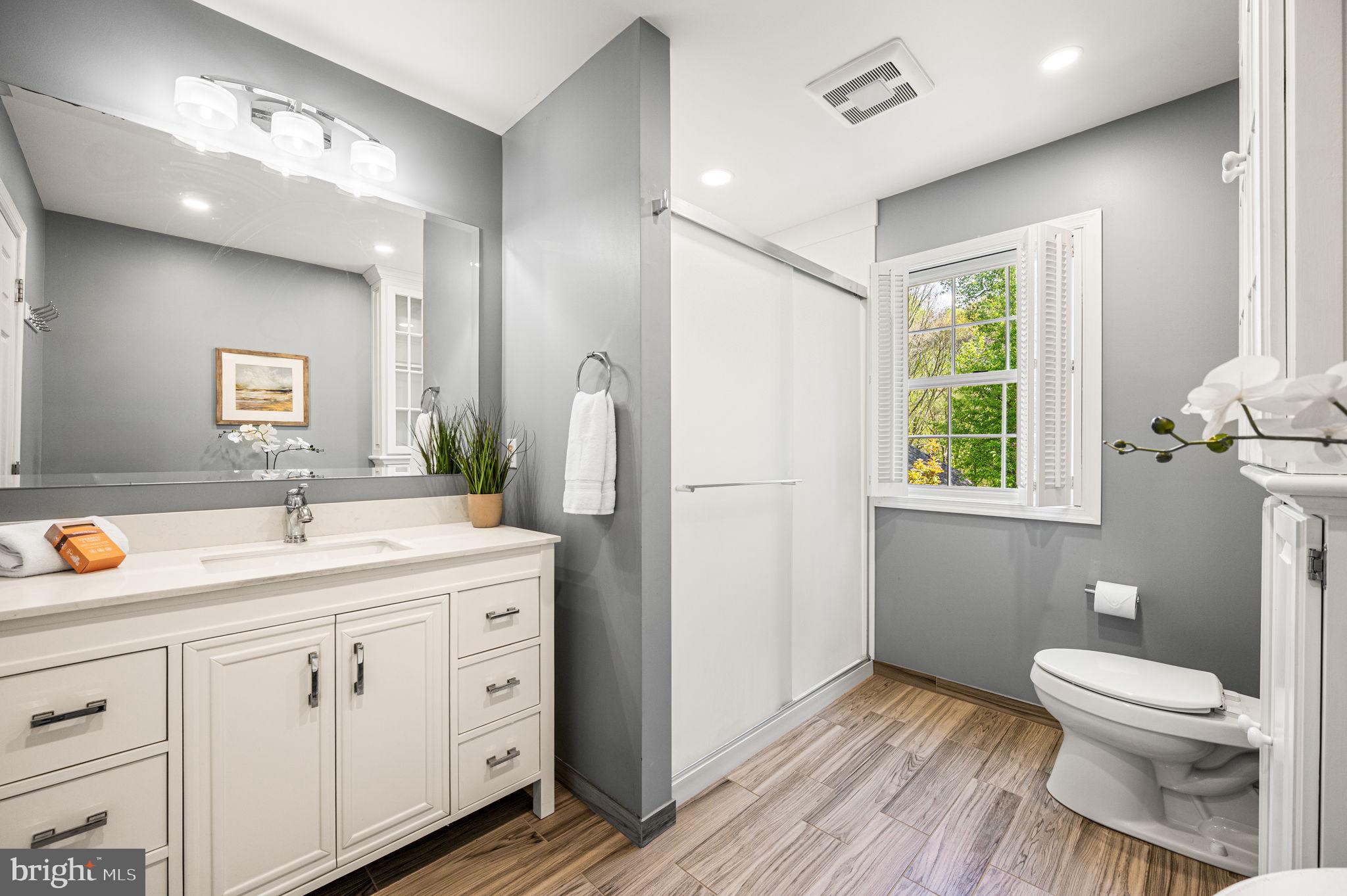 SOMERSET LAKE - Residential