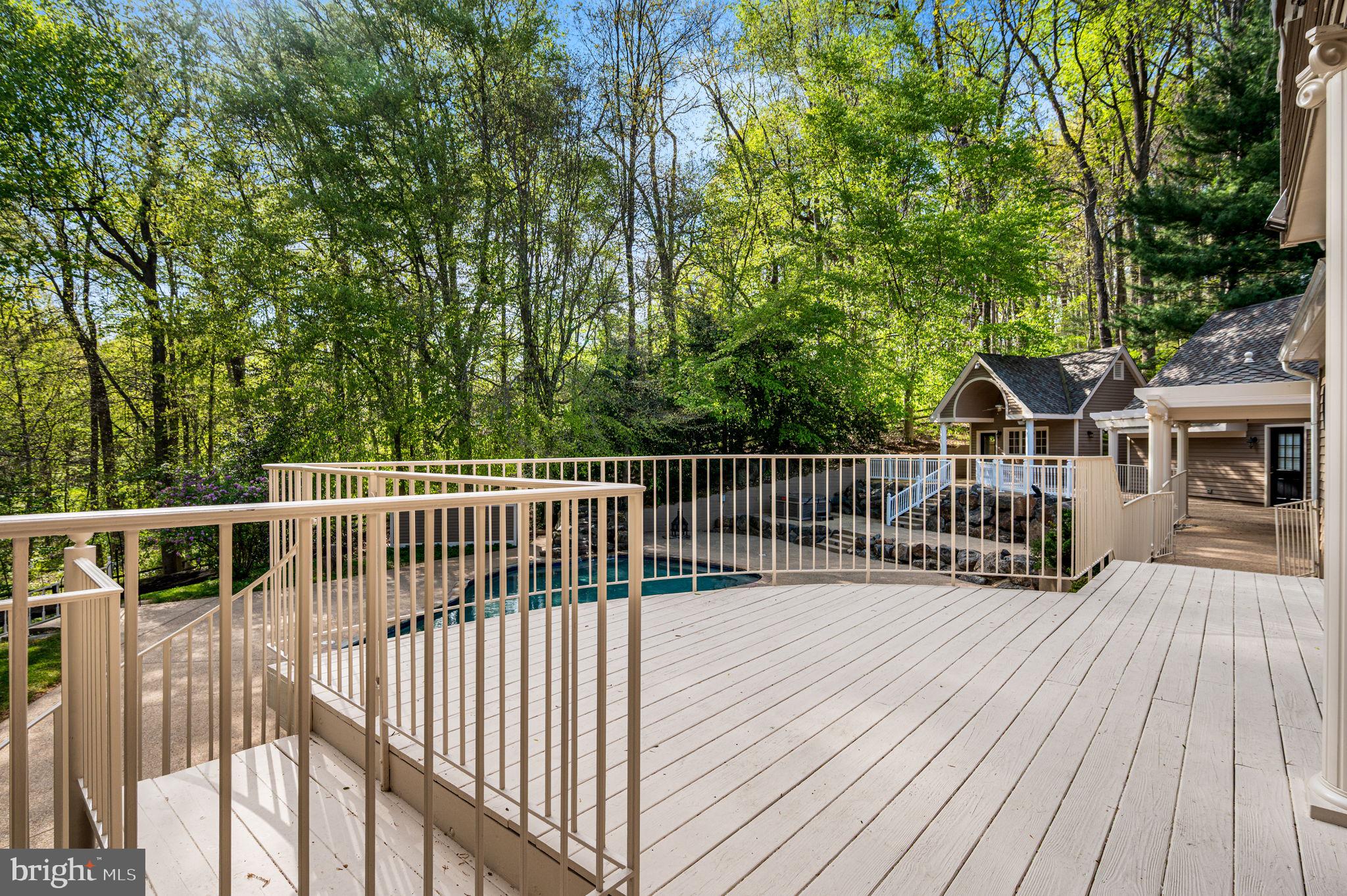 SOMERSET LAKE - Residential