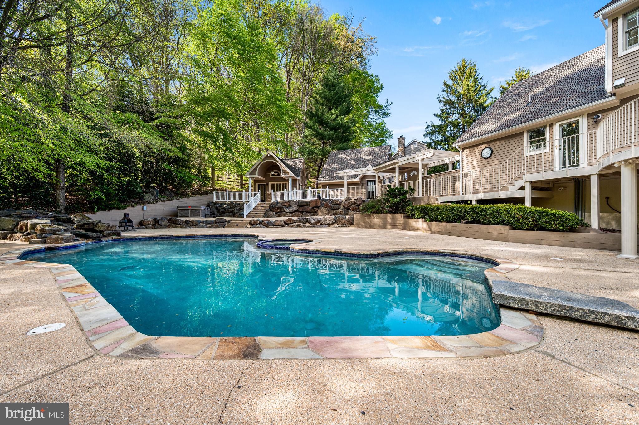 SOMERSET LAKE - Residential