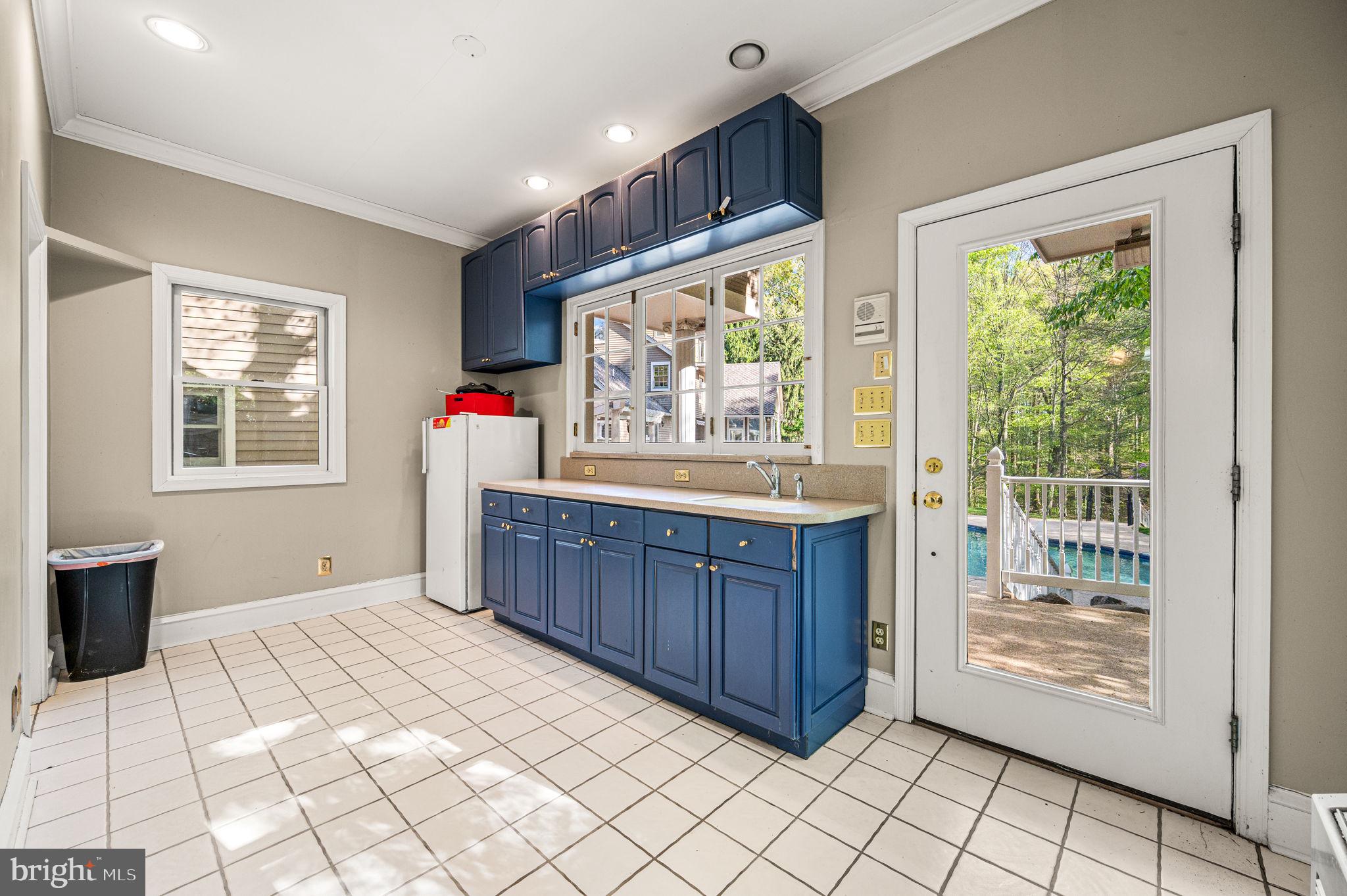 SOMERSET LAKE - Residential