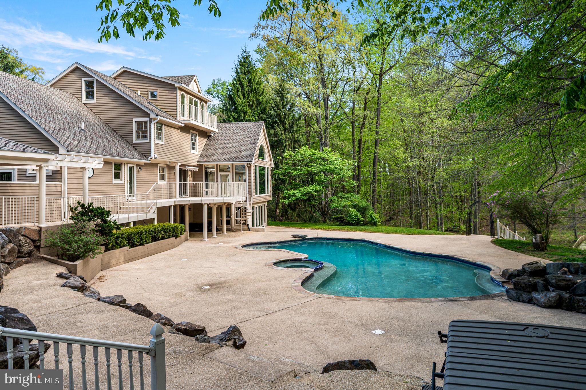 SOMERSET LAKE - Residential