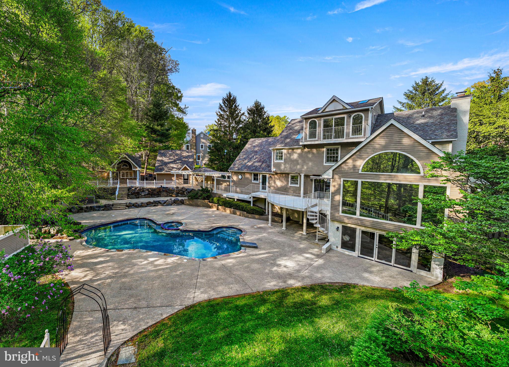 SOMERSET LAKE - Residential