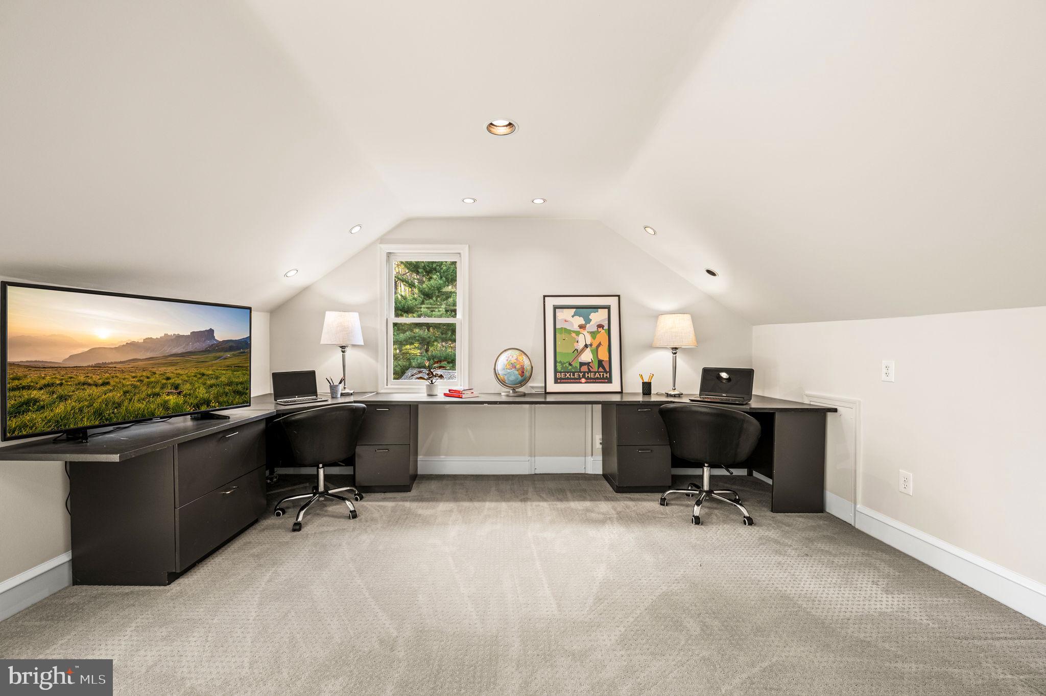 SOMERSET LAKE - Residential