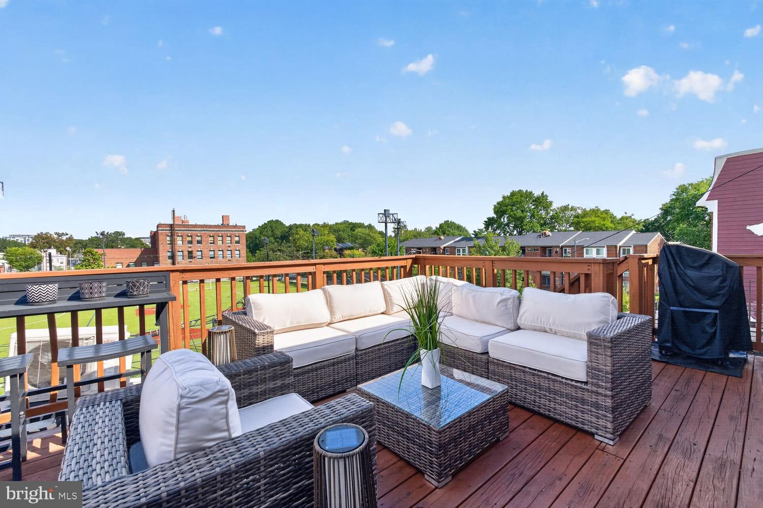 1407 5TH STREET NW 2