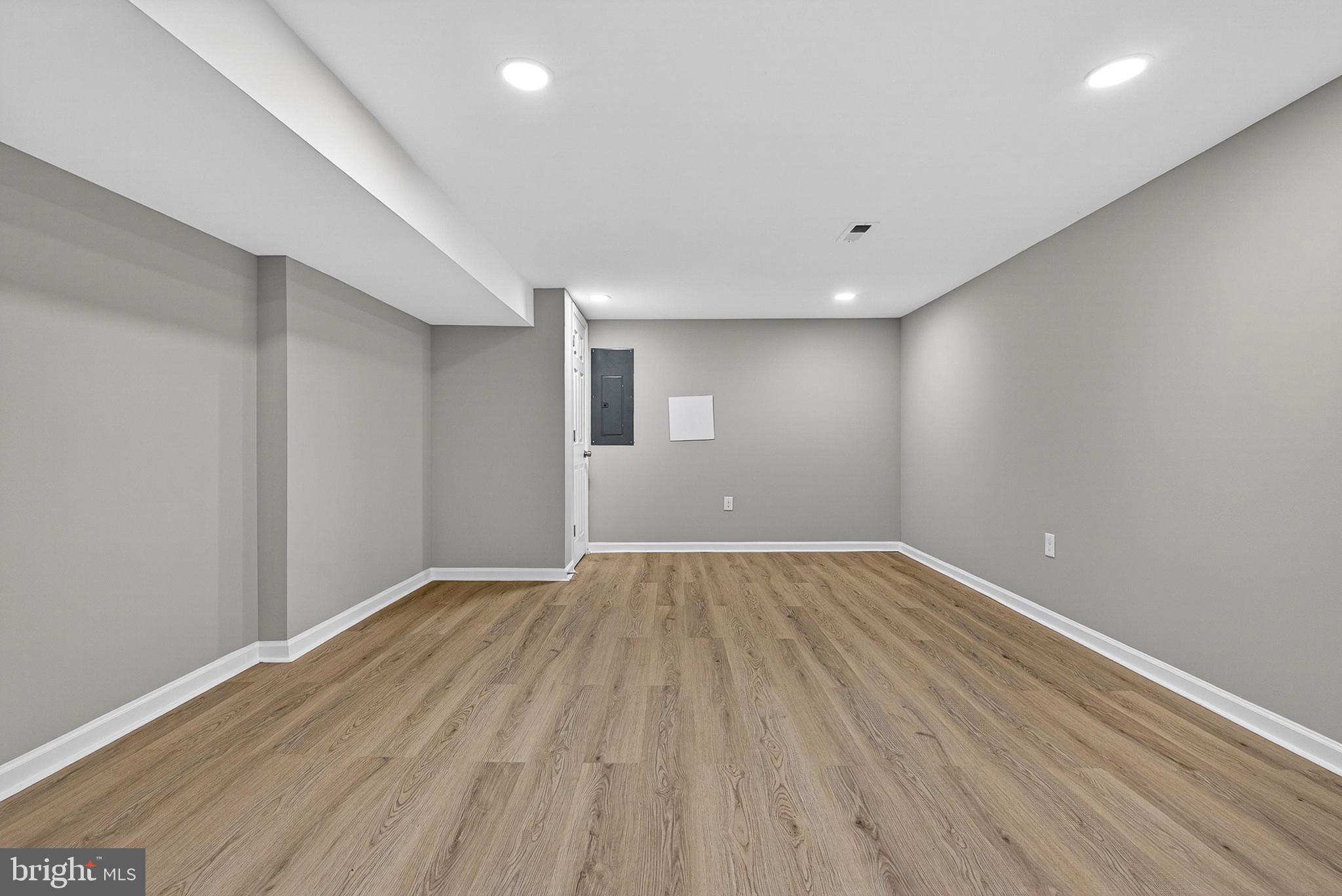 BARCLAY - Residential