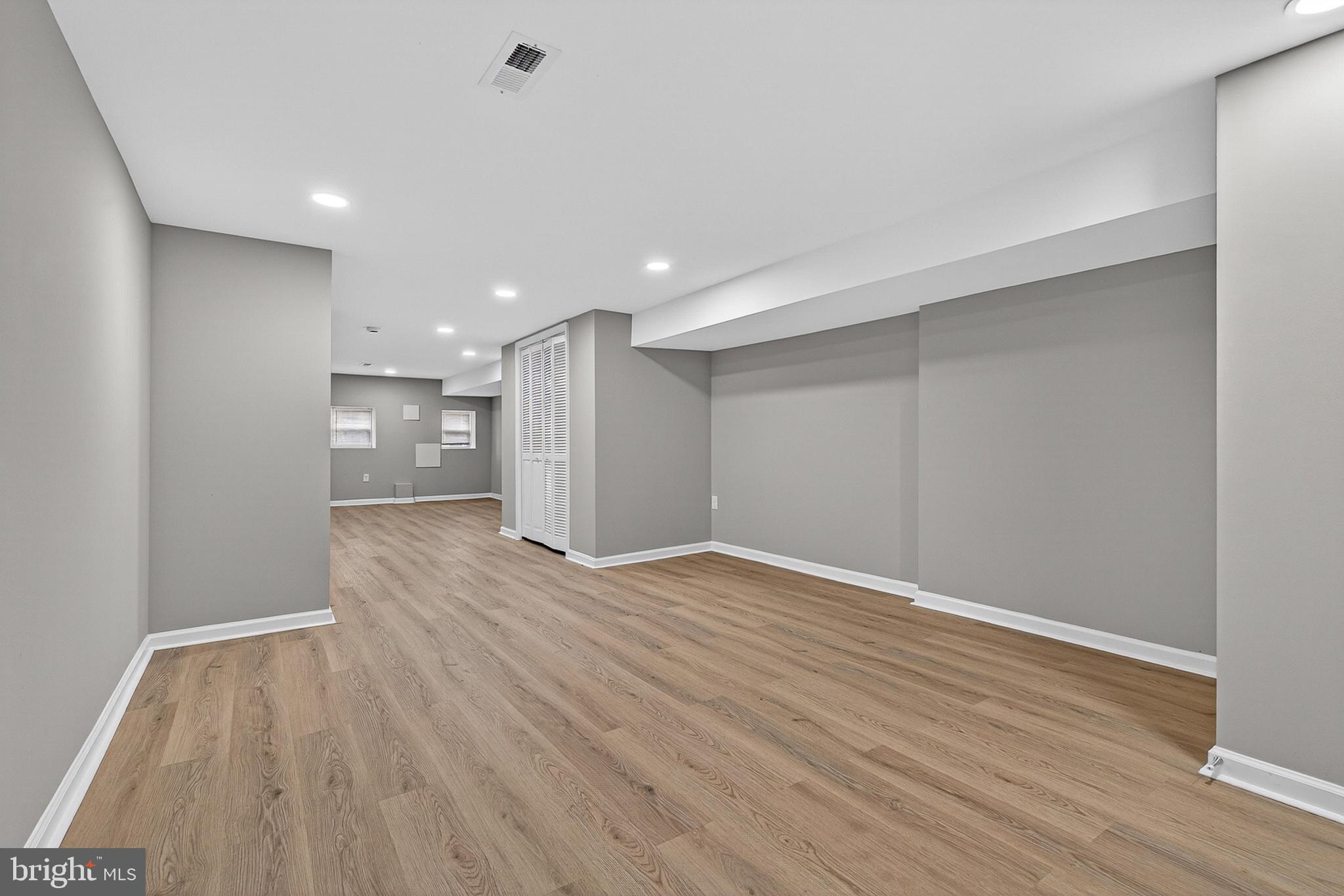 BARCLAY - Residential