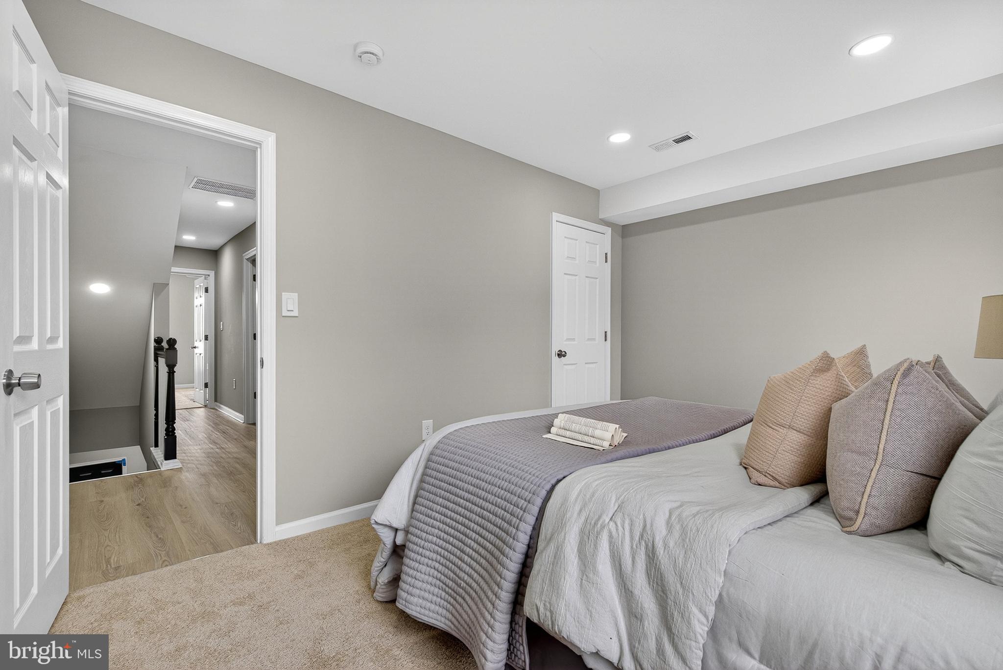 BARCLAY - Residential