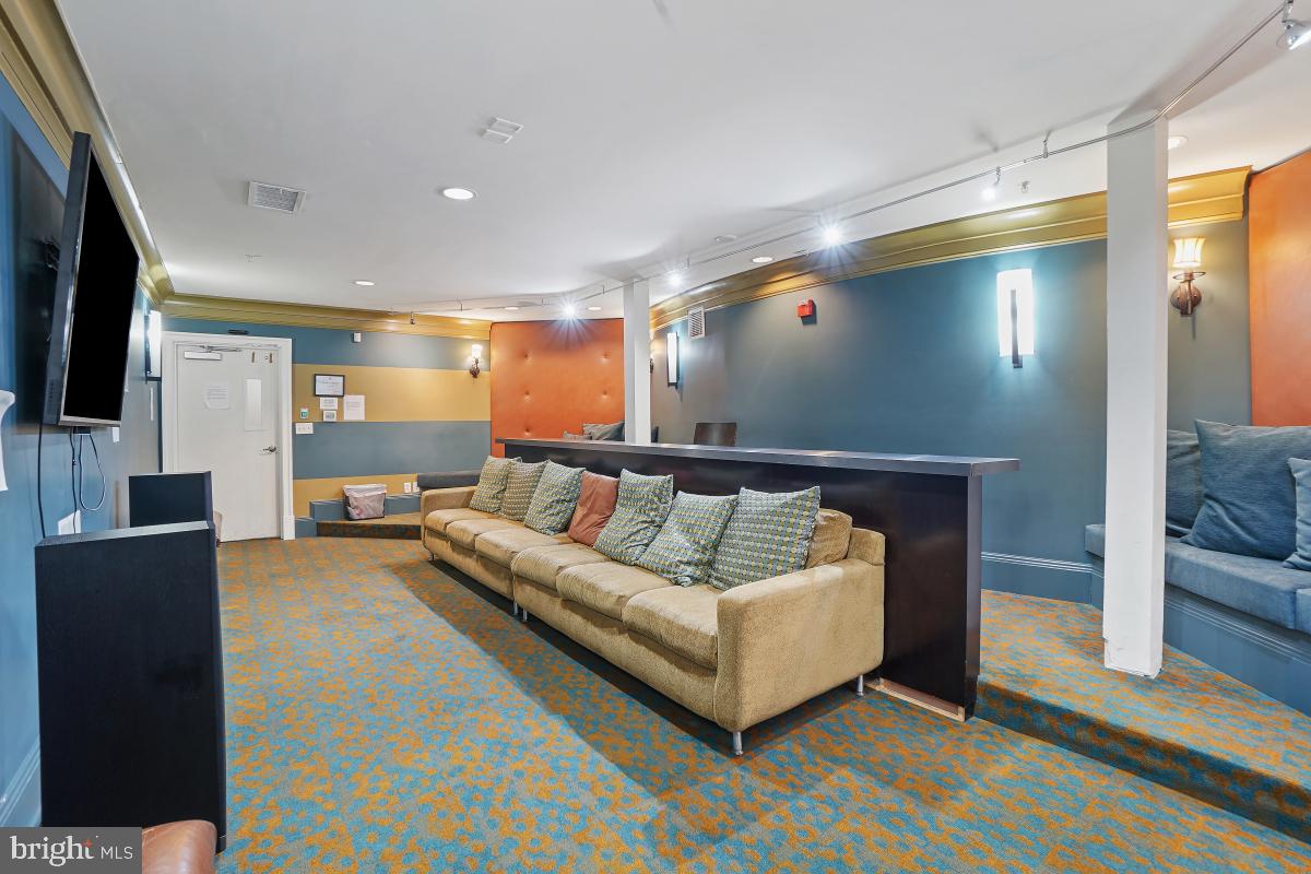 COLONNADE AT KENTLANDS - Residential