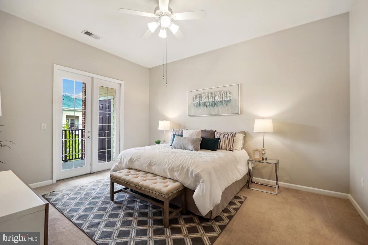 COLONNADE AT KENTLANDS - Residential