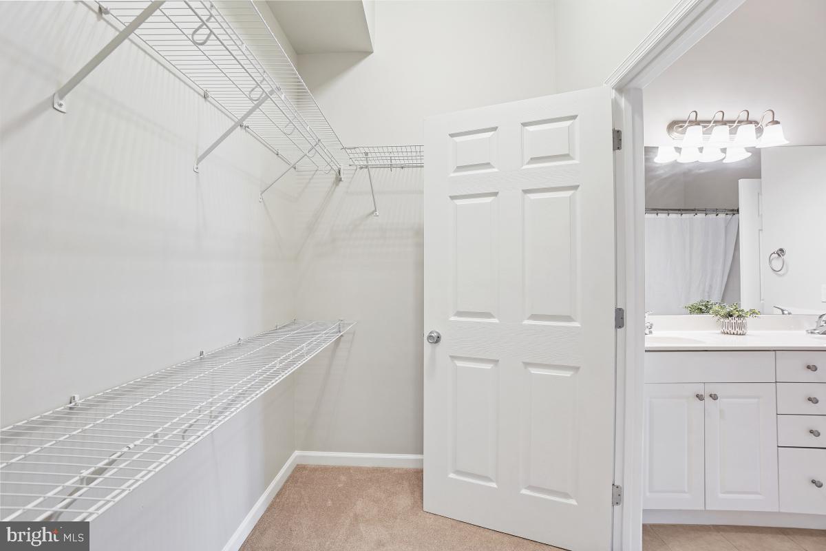 COLONNADE AT KENTLANDS - Residential