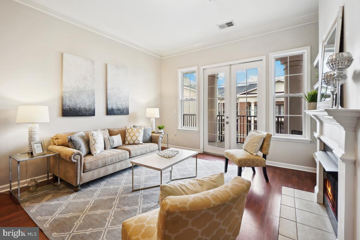 COLONNADE AT KENTLANDS - Residential