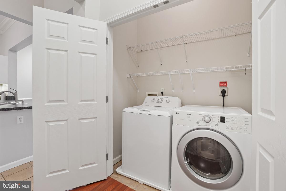 COLONNADE AT KENTLANDS - Residential