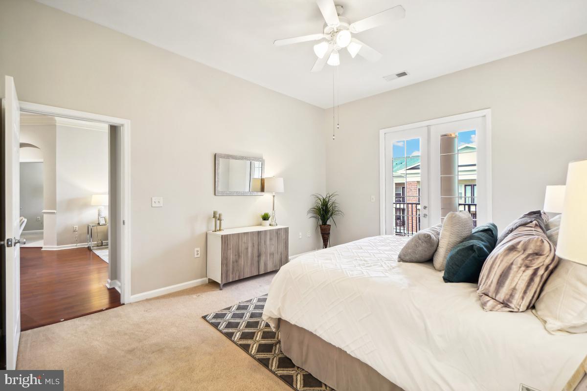 COLONNADE AT KENTLANDS - Residential