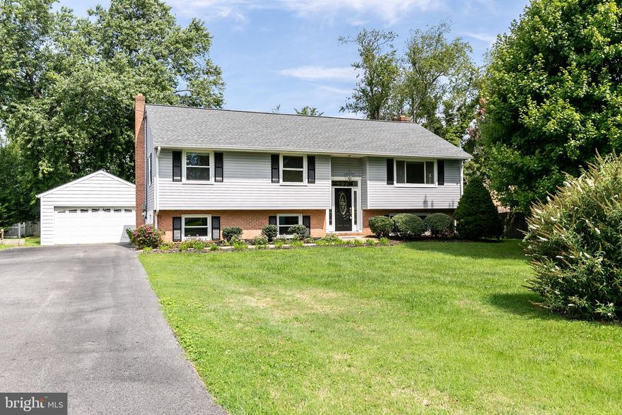 One or two year rental for this five bedroom, three bath, 1 car plus garage, on a nice level lot a block from Whitehall Creek access in quaint Whitehall Beach in Saint Margarets. Freshly painted with decorator two toned painting, lots of new flooring, hardwoods and high end vinyl flooring, remodeled baths and kitchen will delight you! Newer windows and roof upgrades installed.  A short drive from Annapolis and the Naval Academy and St. Johns College up St. Margaret's road past Cantlers, this location offers convenience to NSA, BWI, and DC, but is in a pastoral location off the beaten path to hear the Naval Academy taps. Broadneck schools. 
Tenant responsible for heat, electric, cable, interior and exterior maintenance items under $200 and Landlord over $200. Tenant must get rental liability insurance up to $300,000. Every occupant over 18 must have over a 700 score-use the rent spree application online-link above. No cats