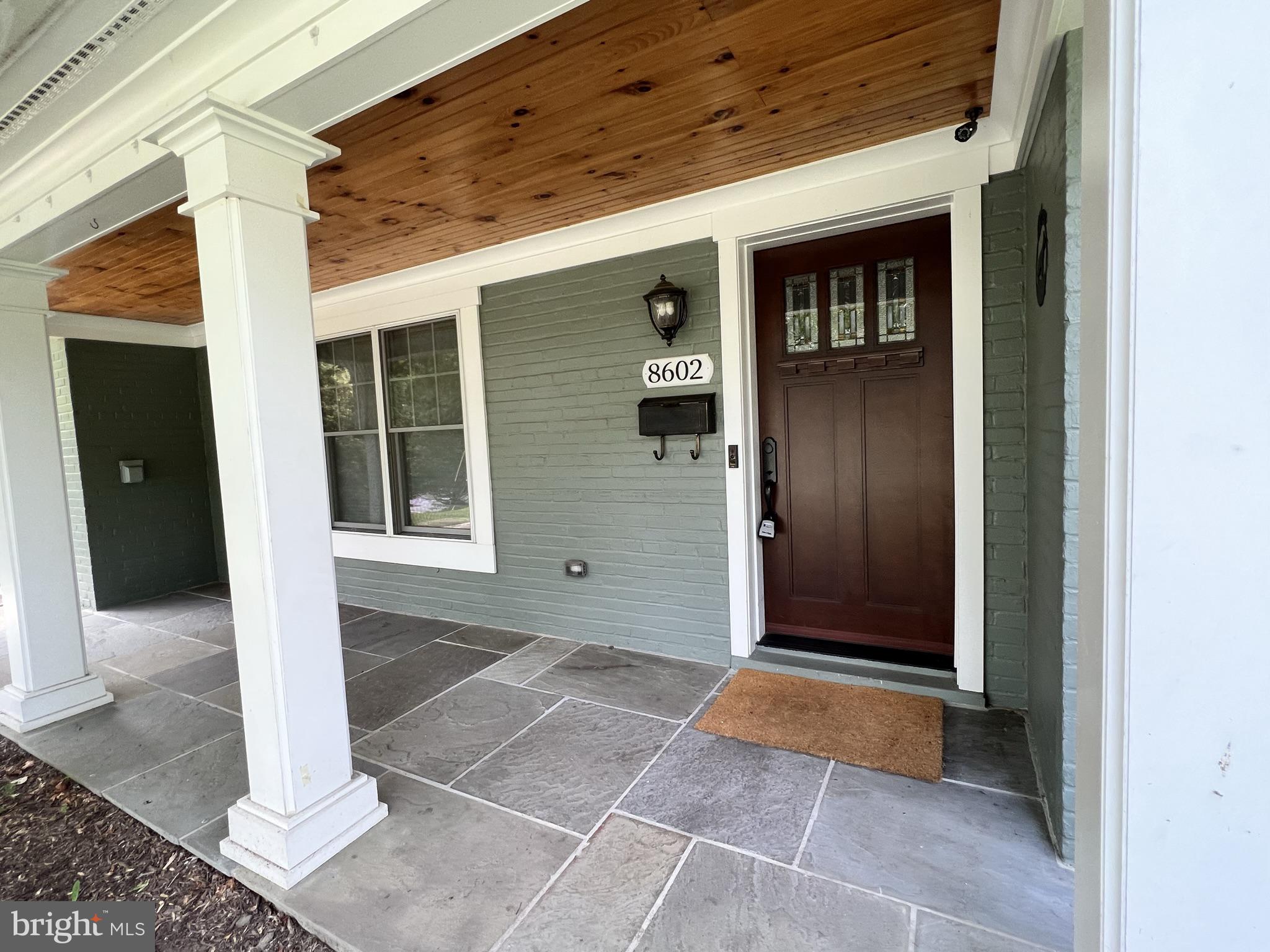 ROCK CREEK KNOLLS - Residential Lease