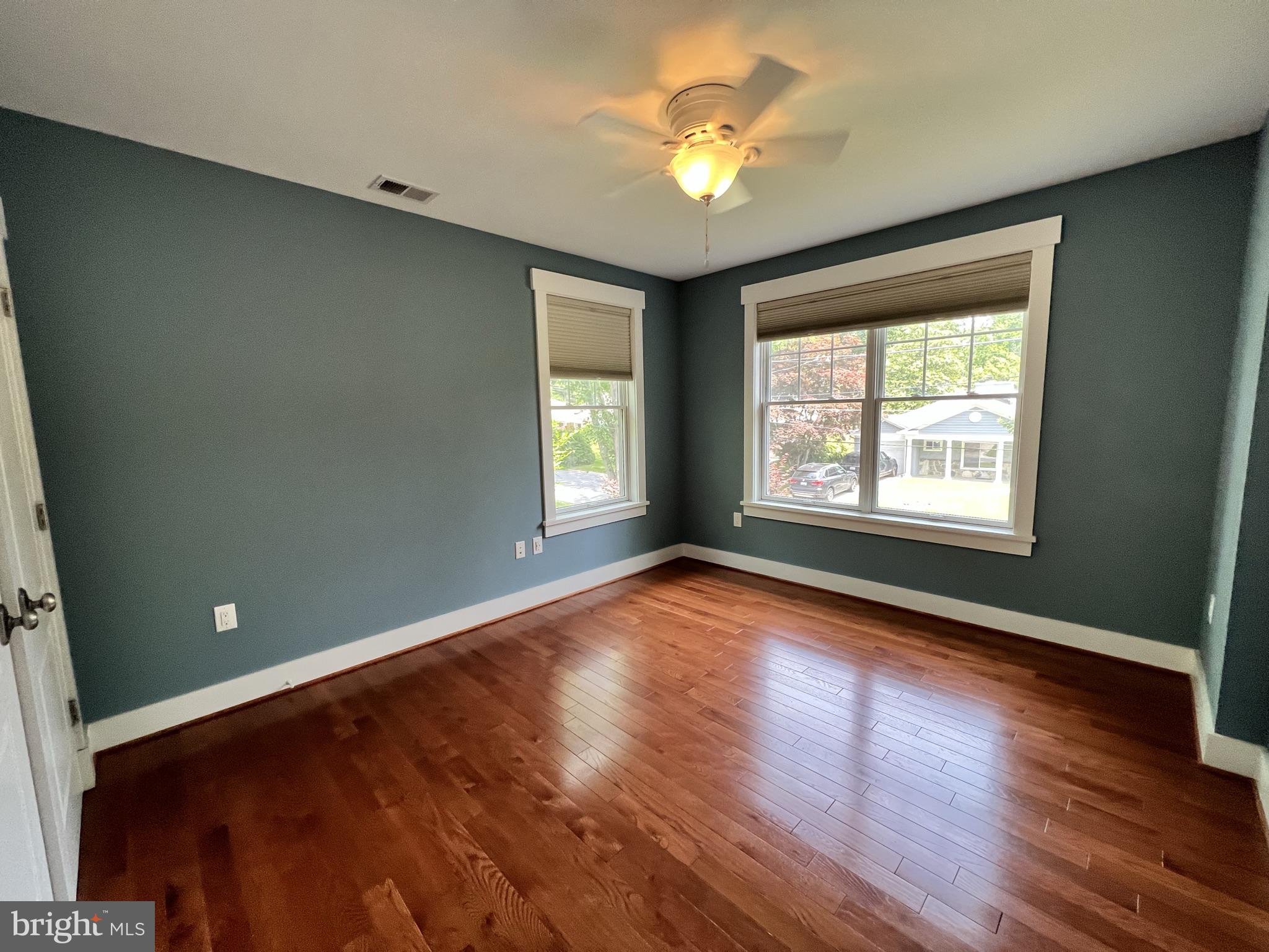 ROCK CREEK KNOLLS - Residential Lease