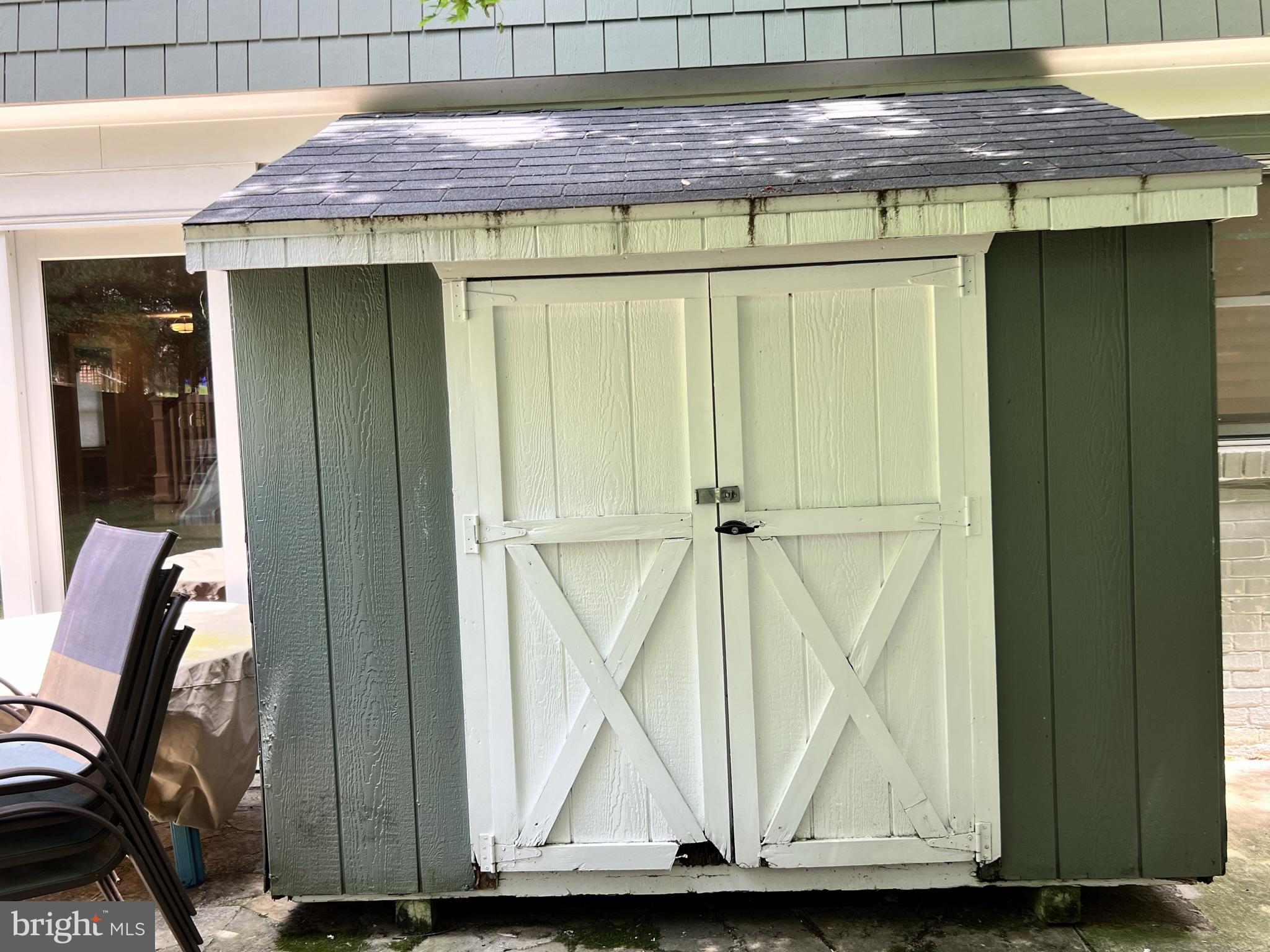 ROCK CREEK KNOLLS - Residential Lease