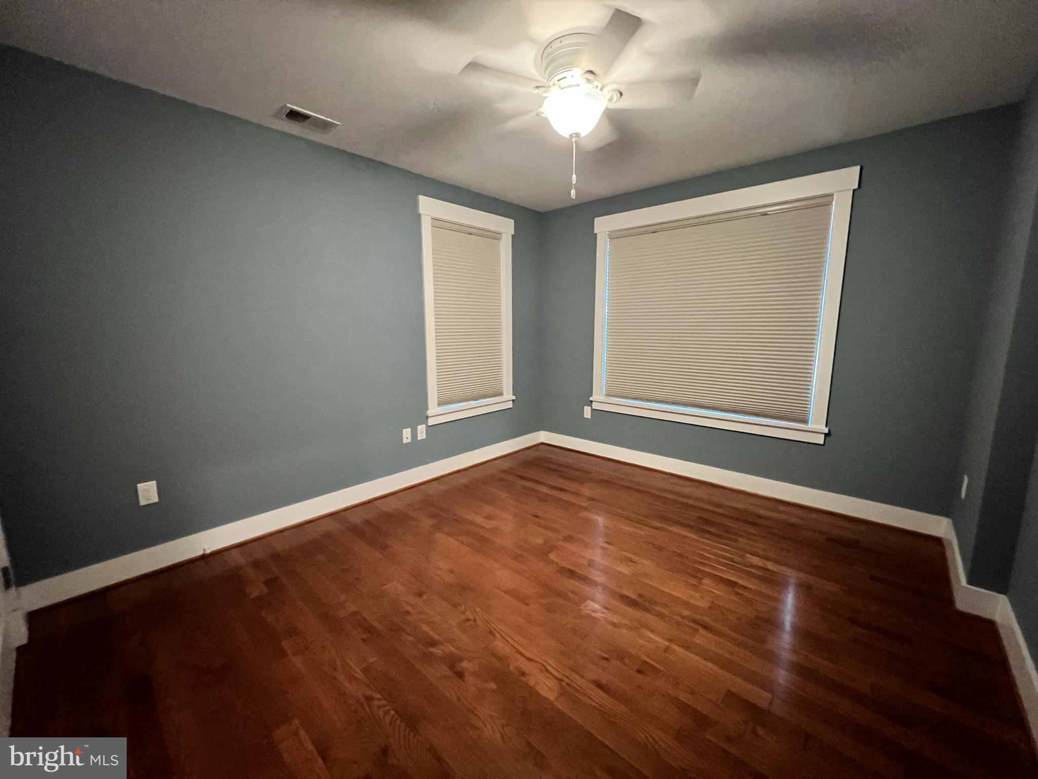 ROCK CREEK KNOLLS - Residential Lease