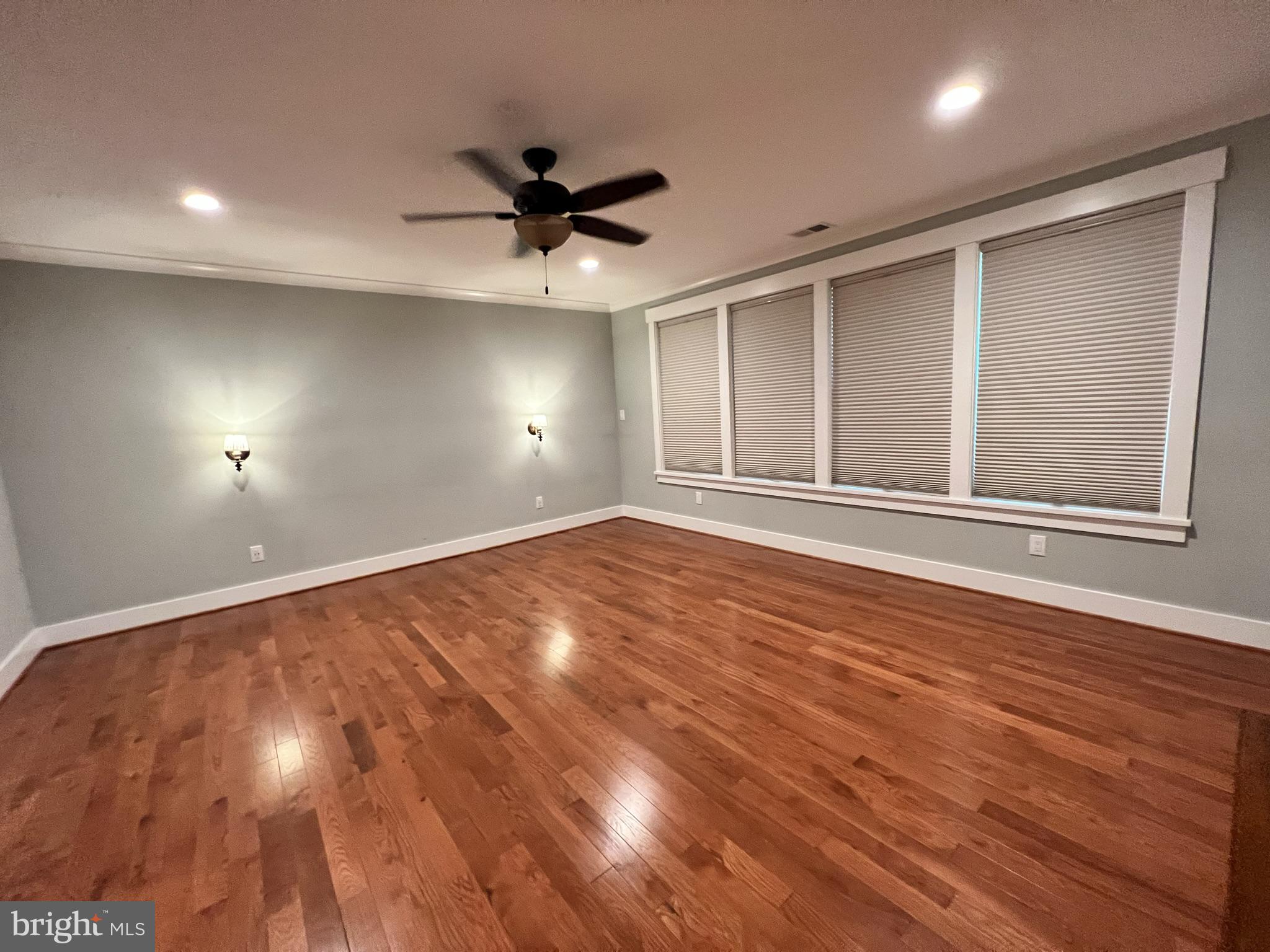 ROCK CREEK KNOLLS - Residential Lease