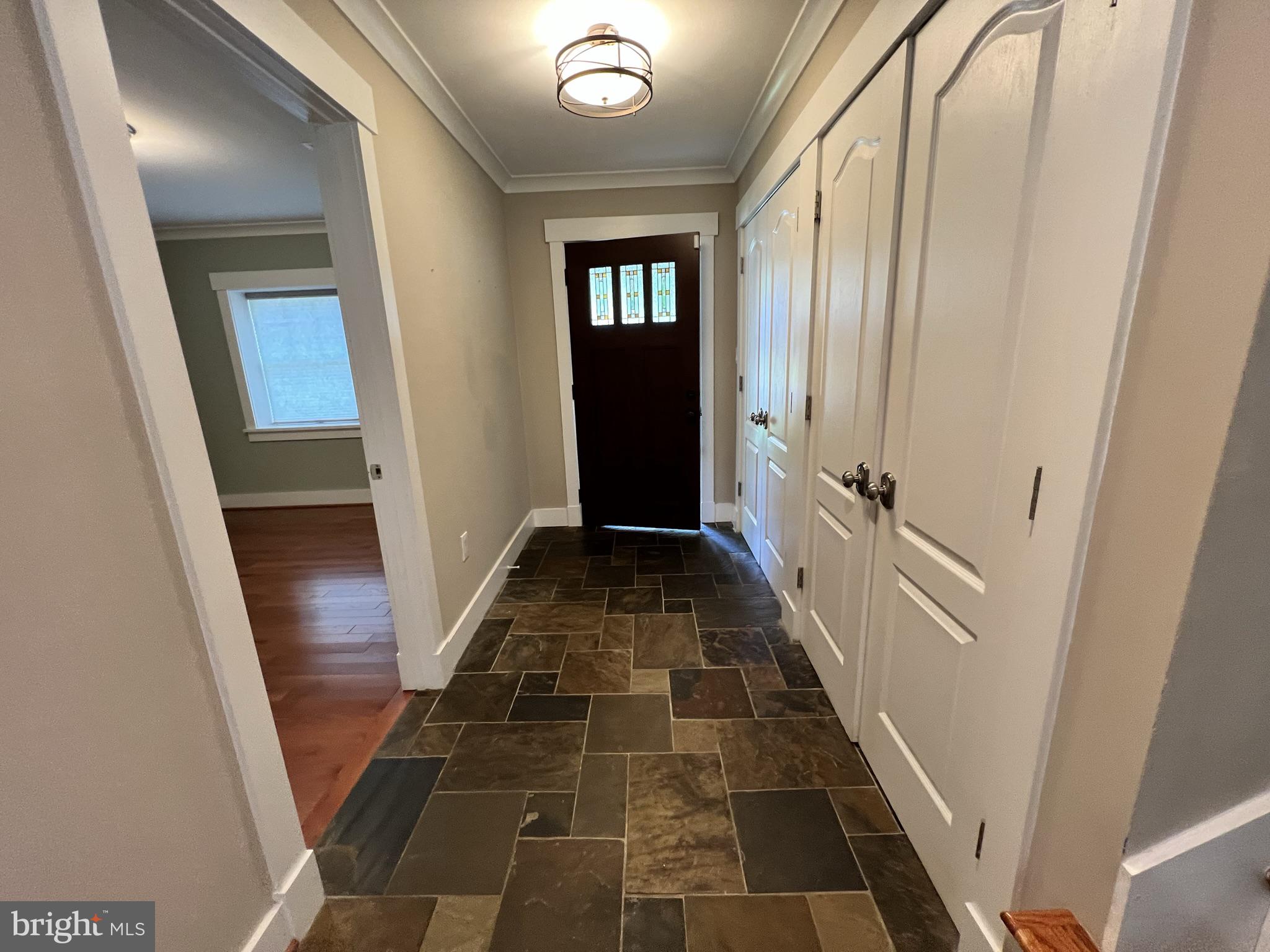 ROCK CREEK KNOLLS - Residential Lease