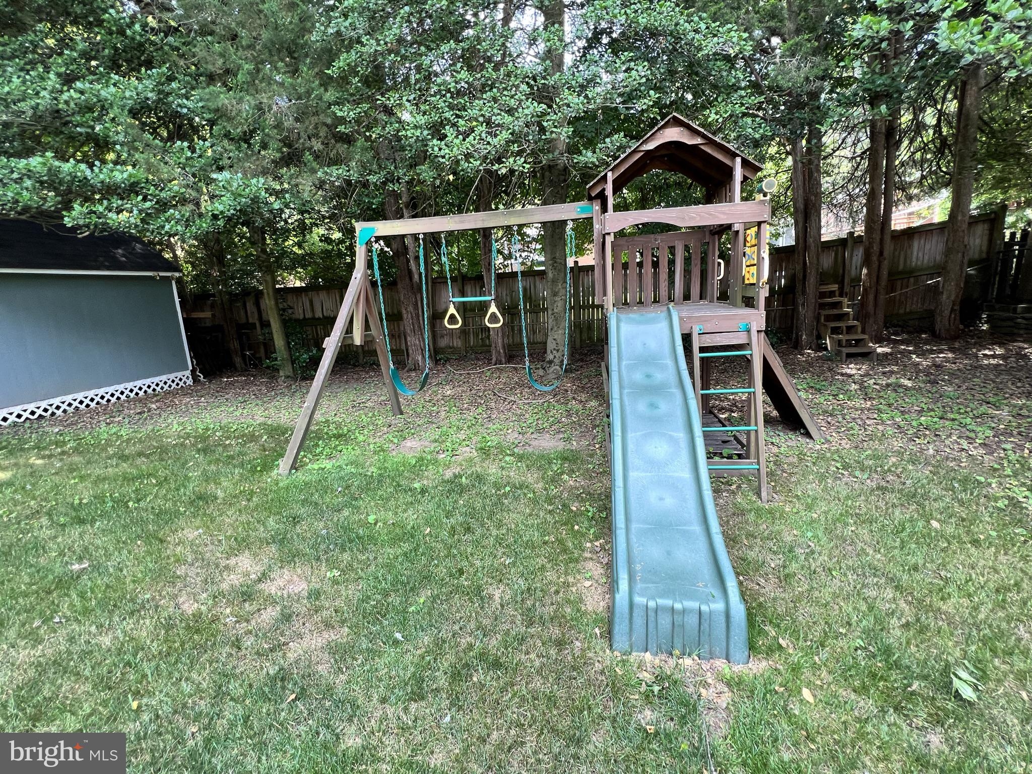 ROCK CREEK KNOLLS - Residential Lease