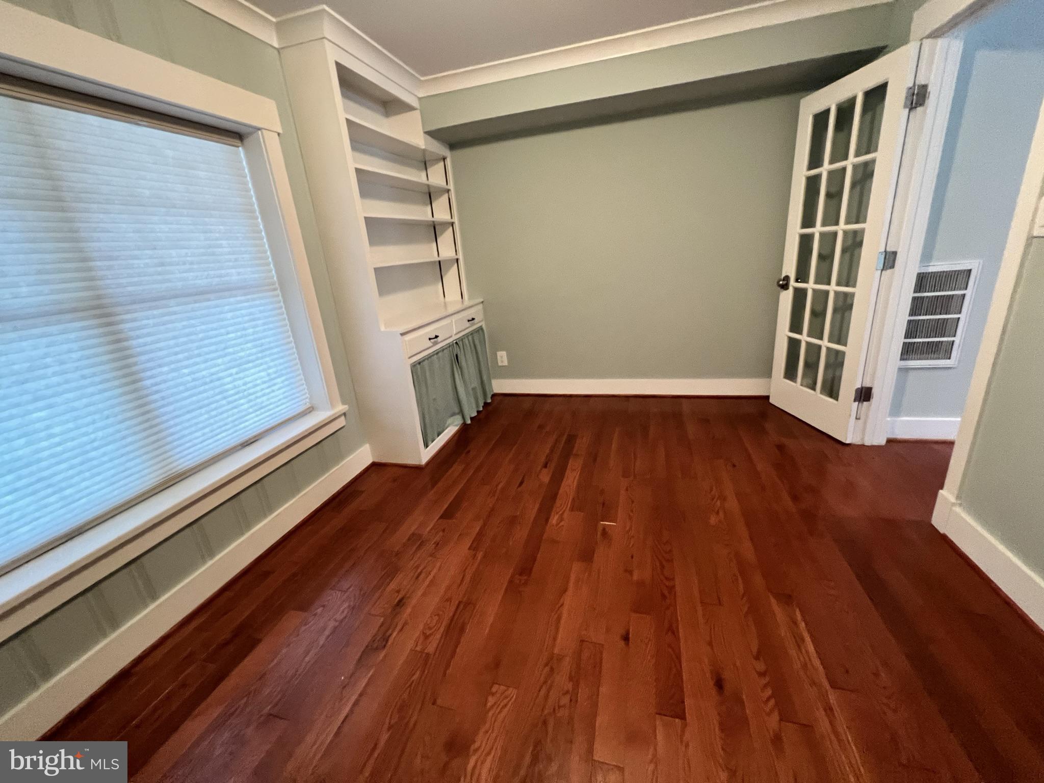 ROCK CREEK KNOLLS - Residential Lease