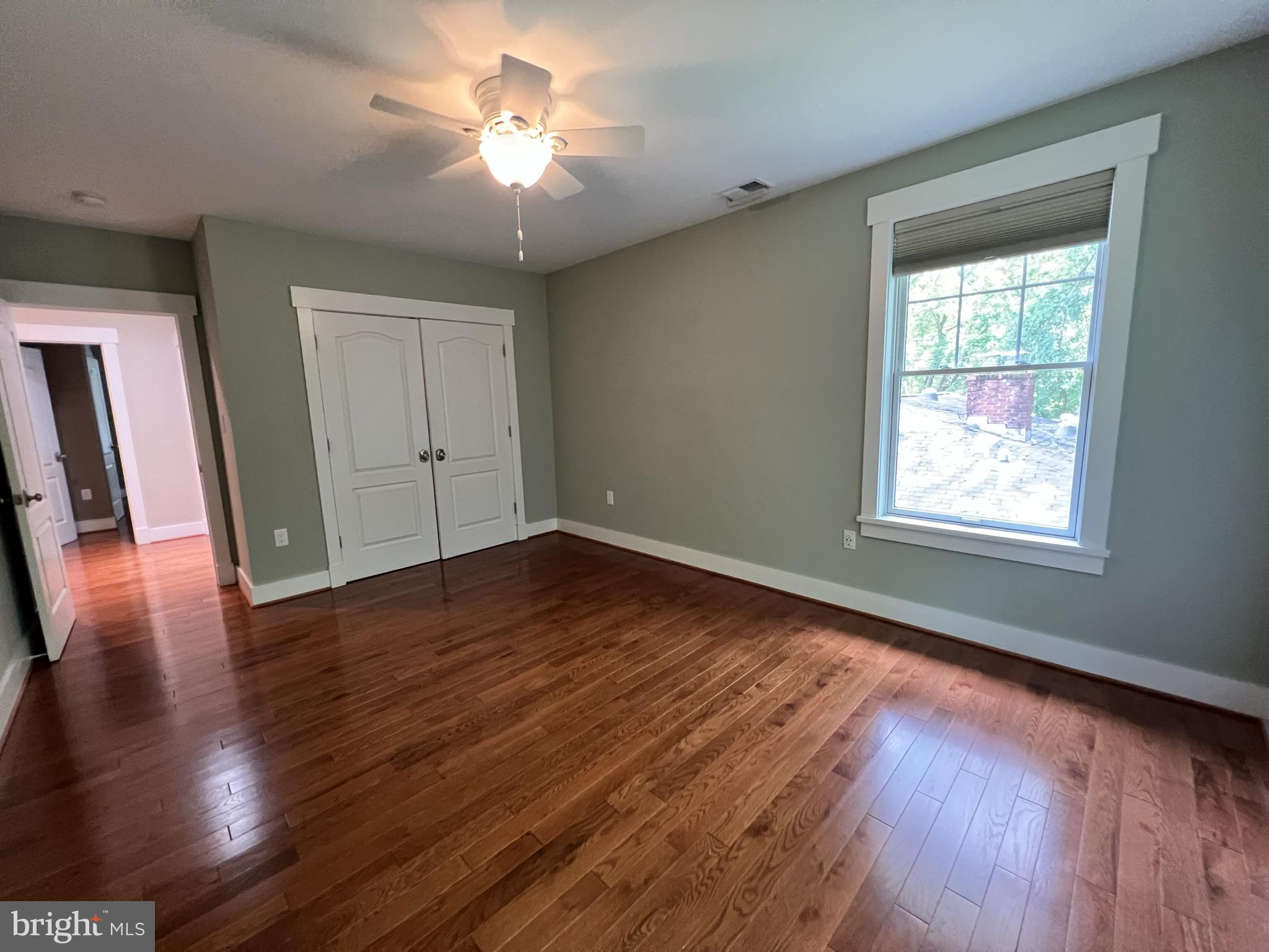 ROCK CREEK KNOLLS - Residential Lease