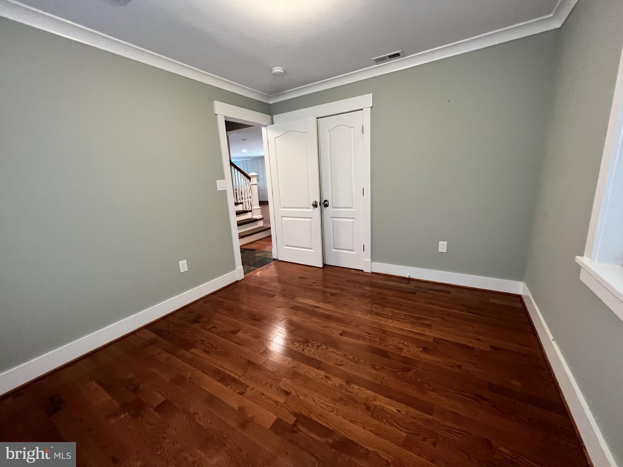 ROCK CREEK KNOLLS - Residential Lease