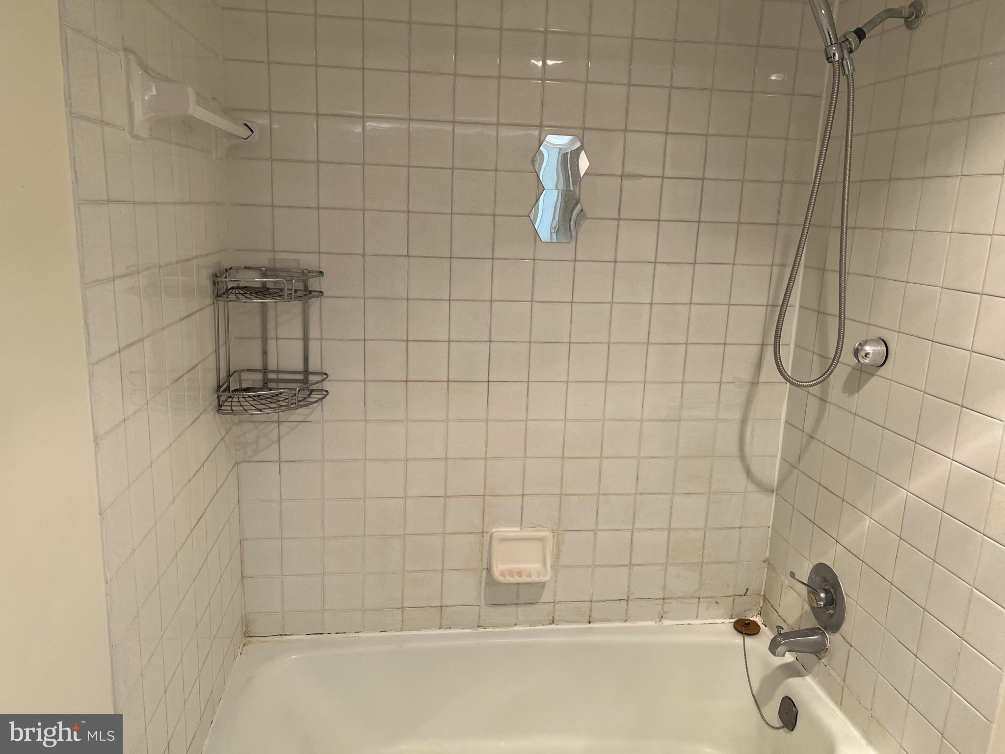 TOWERS IN WESTCHESTER PARK - Residential